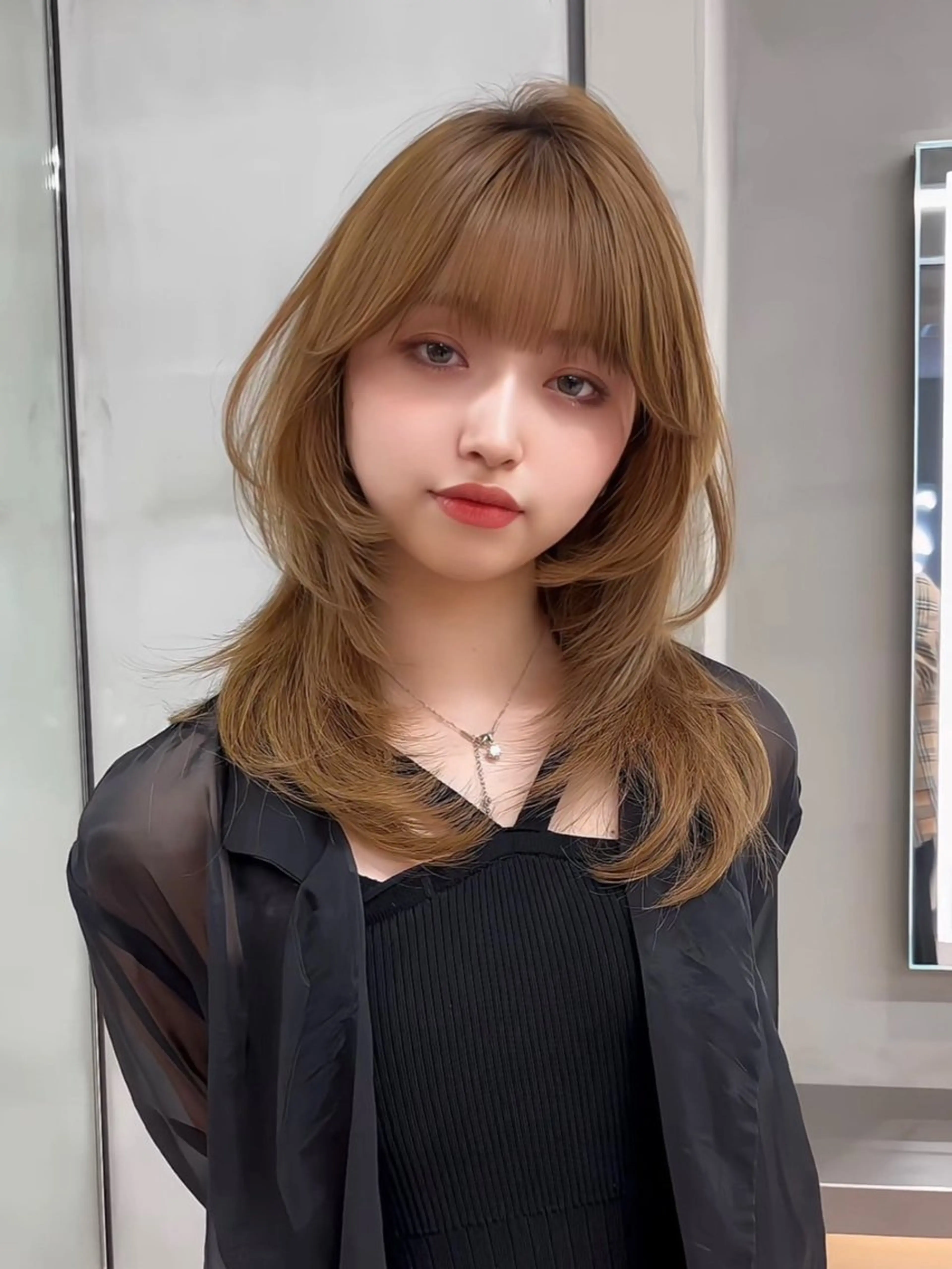 ミディアム カラー ミディアムレイヤー レイヤーカット 【美髪矯正】 吉村　清志のヘアスタイル