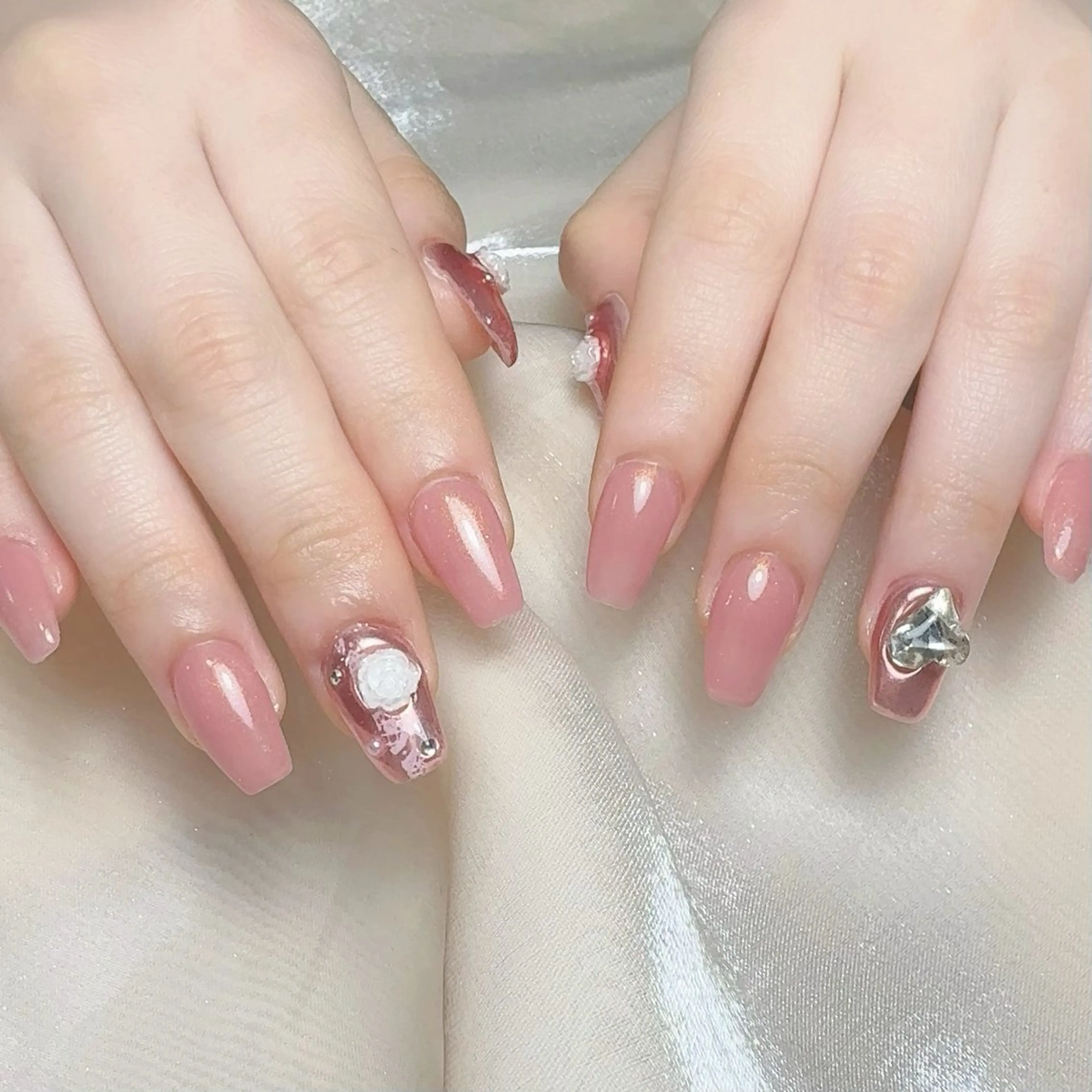 メンズ ネイル メンズ韓国風 アートネイル オーロラネイル ガーリー キラキラネイル ハンドネイル Nail salon 木にいるのネイルデザイン