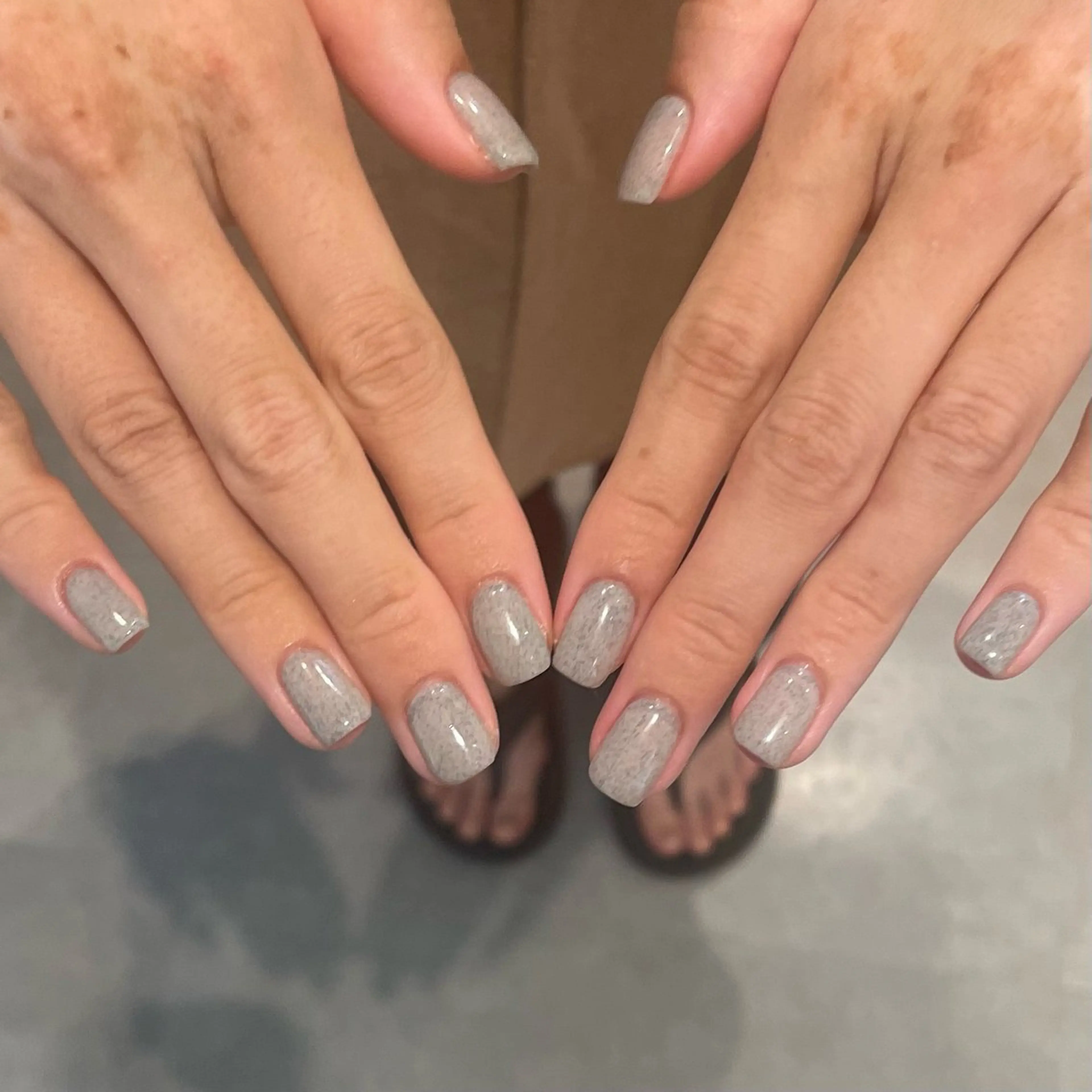 ネイル ハンドネイル 𝑟𝑖𝑠𝑎 🕯‎🤍のネイルデザイン