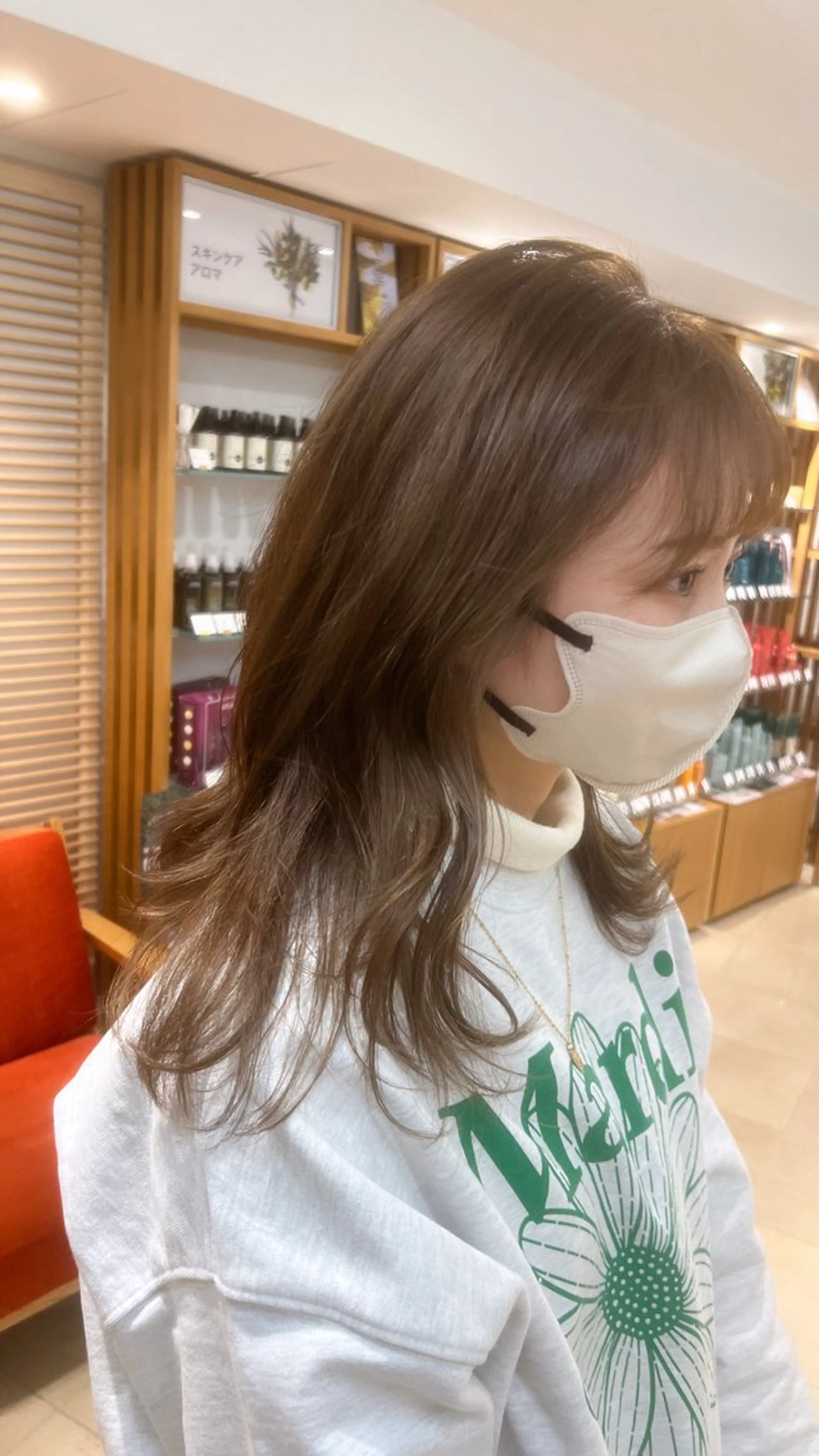 セミロング カラー ヘアカラー OASIS AVEDA ザ・ペニンシュラ東京所属・OASISAVEDA 真生のヘアスタイル