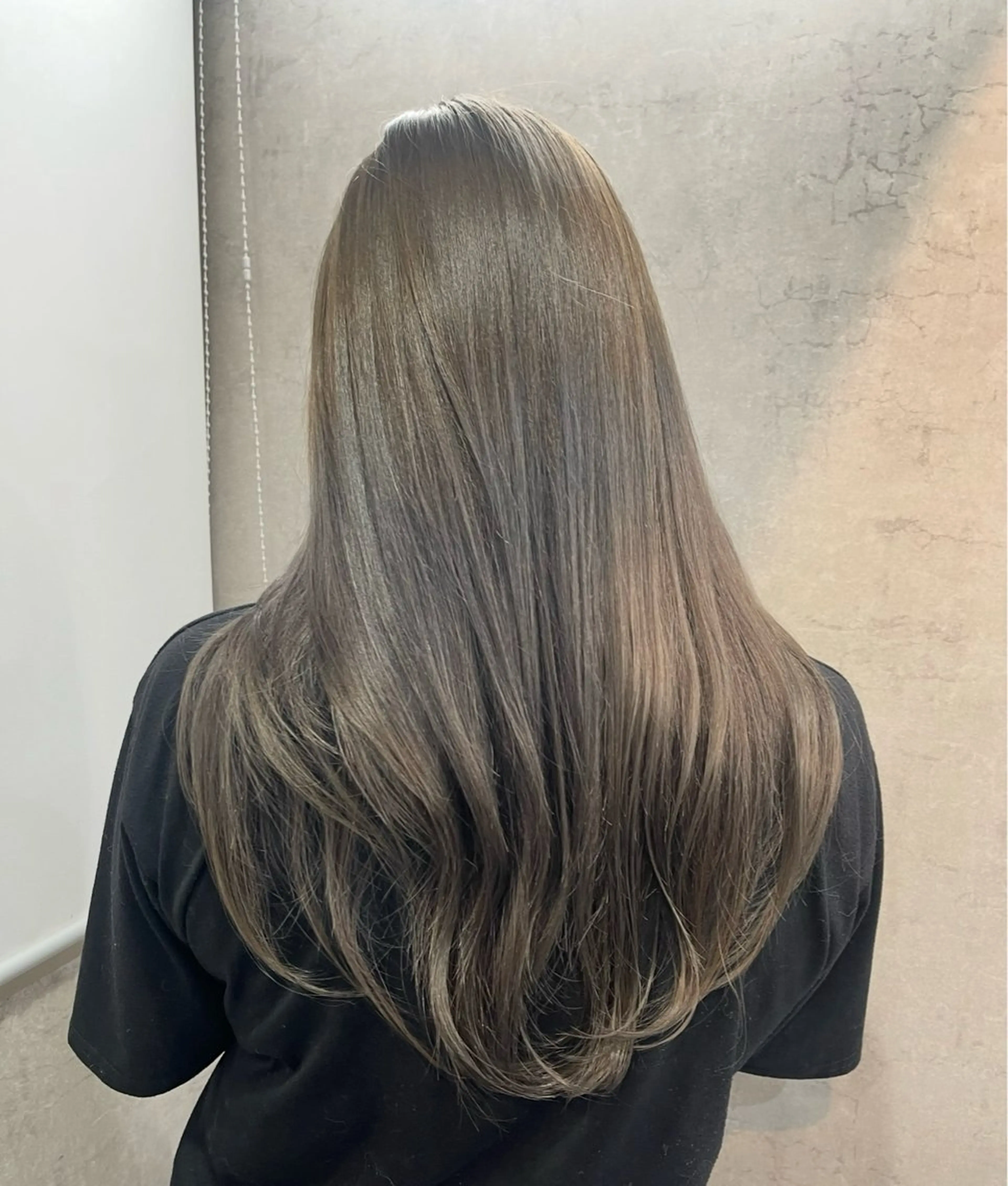 ロング カラー ブリーチ グレージュ ヘアカラー 松井那津子 /ハイライトブリーチのヘアスタイル