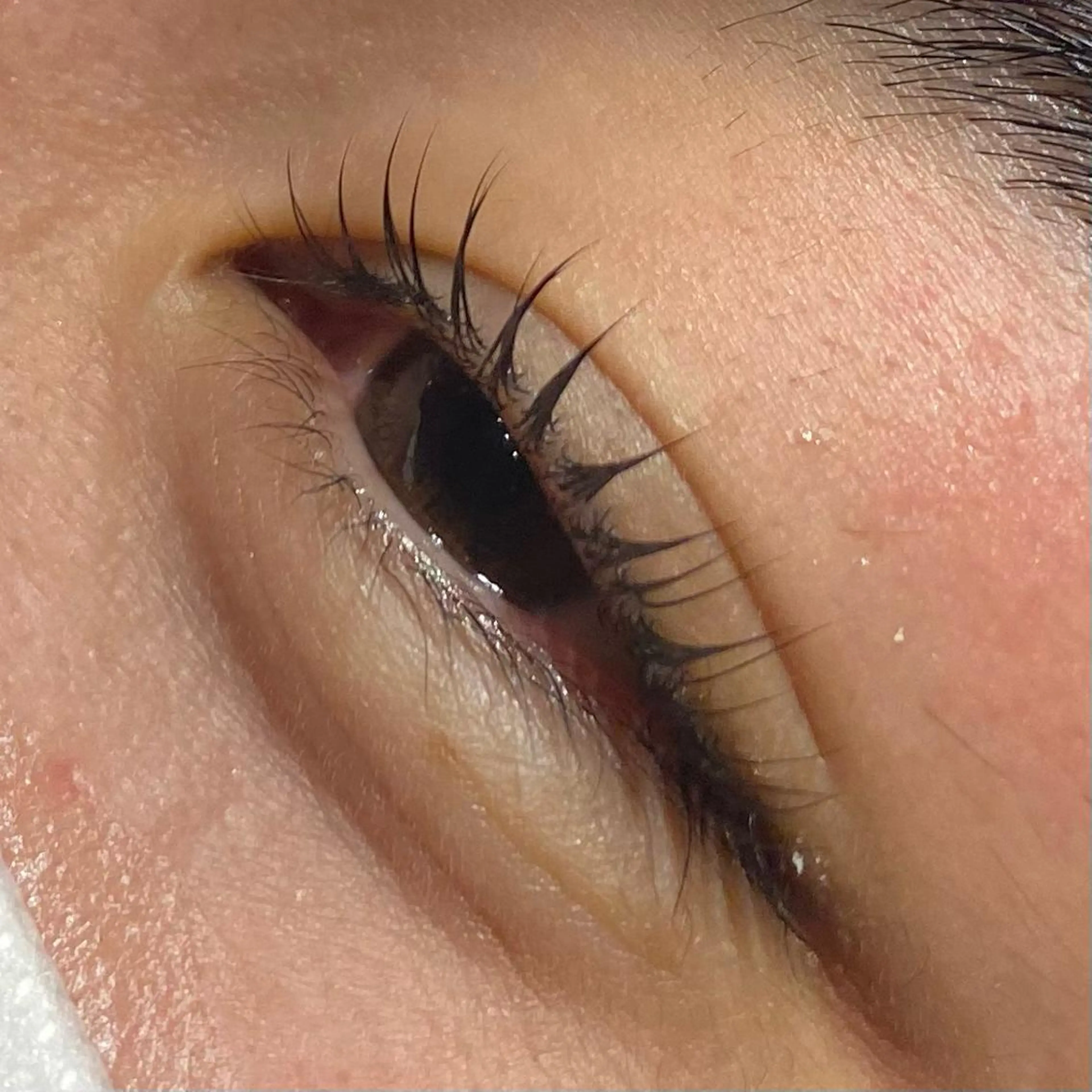 マツエク・マツパ メンズパーマ眉毛 特化アユム🔥のヘアスタイル