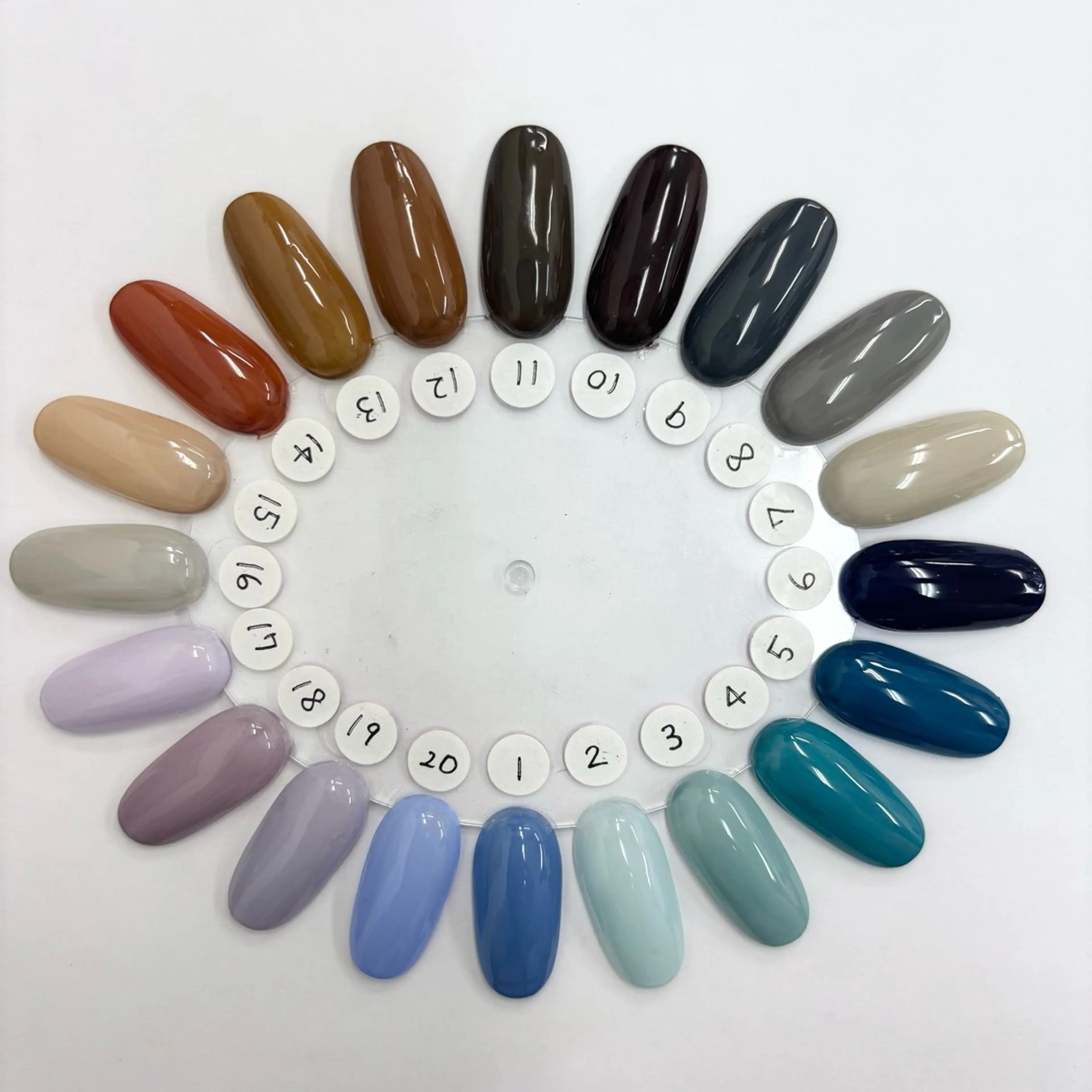 ネイル セプトアカデミー 古田のネイルデザイン