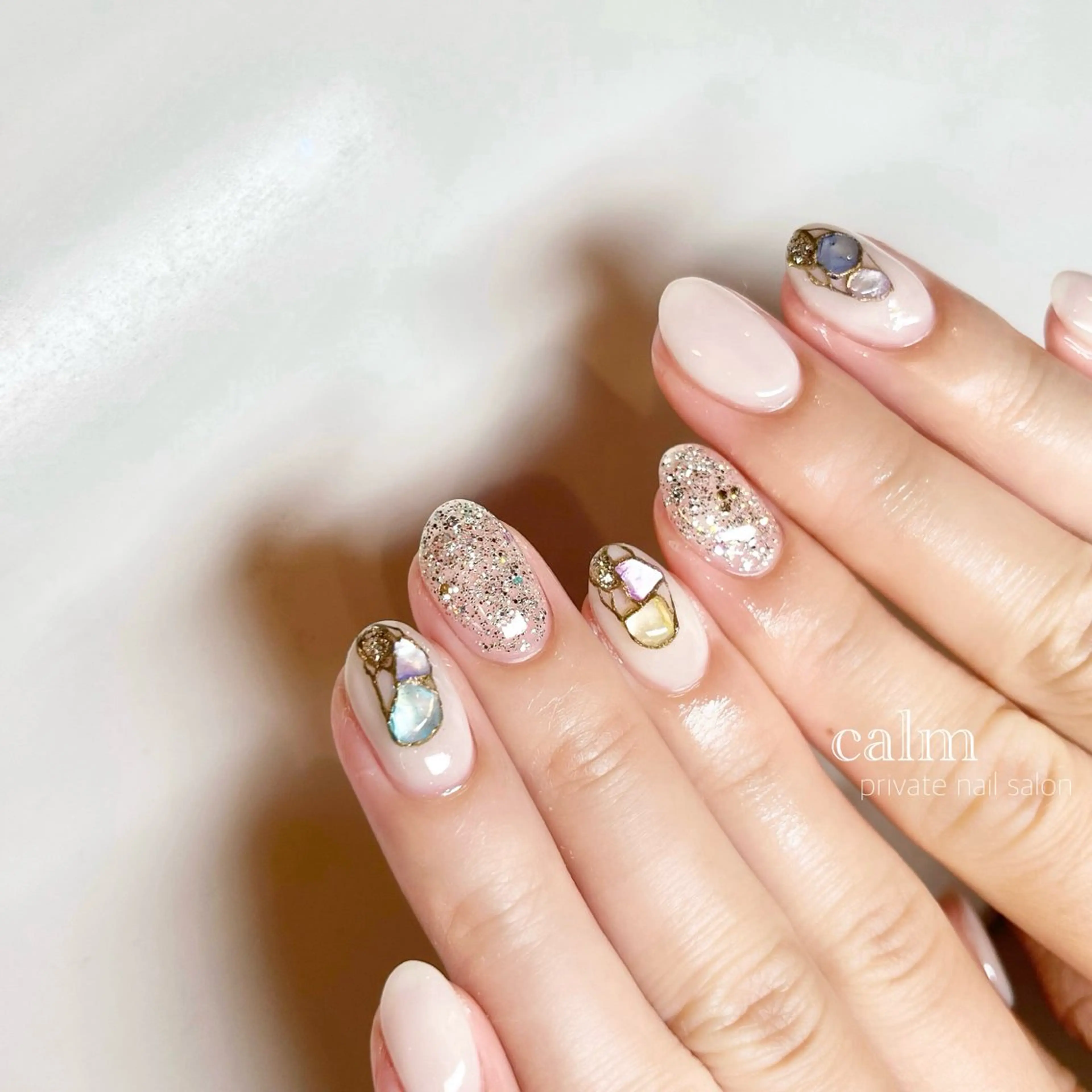 ネイル ハンドネイル calm 〔ｶｰﾑ〕のネイルデザイン