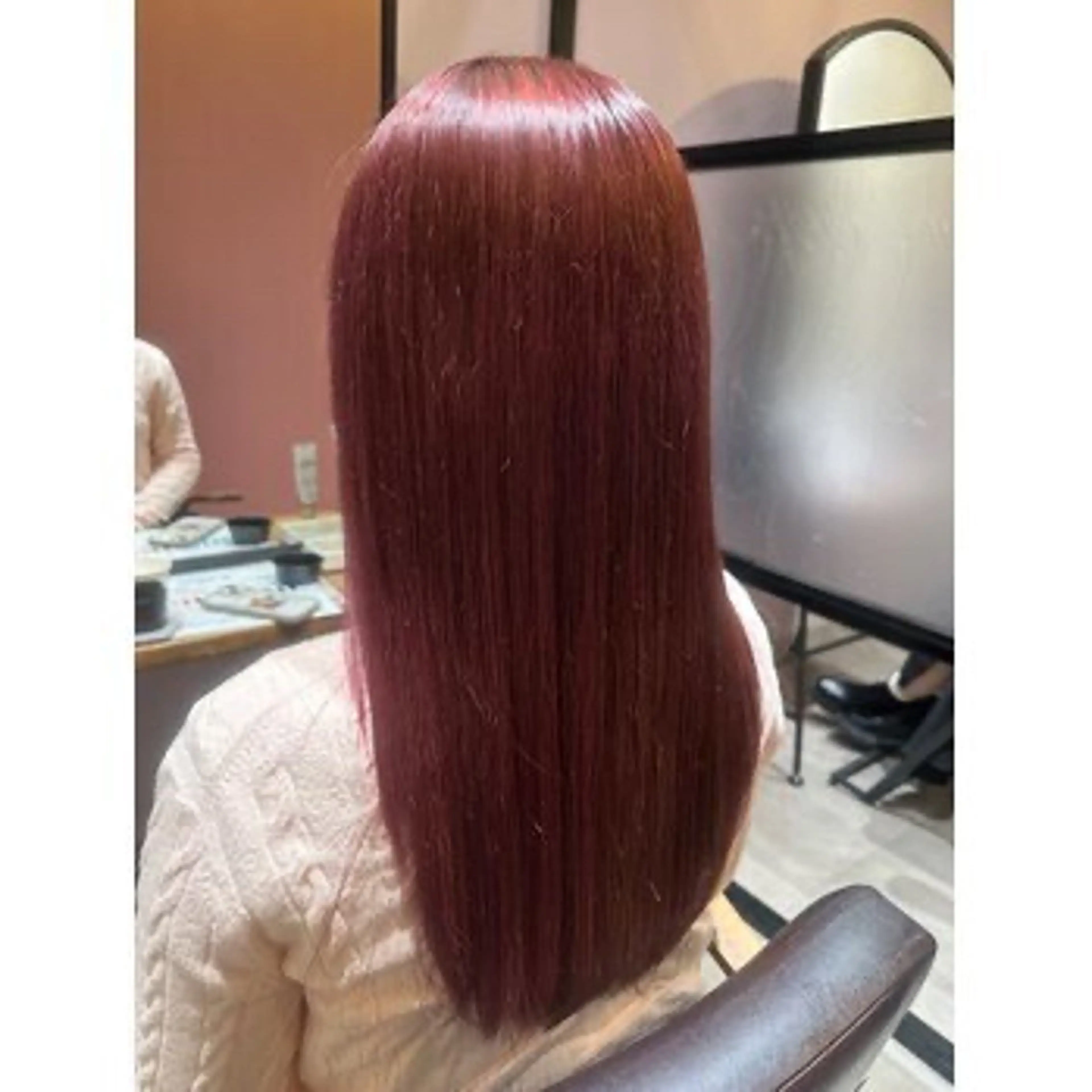 カラー 西原 愛紗のヘアスタイル