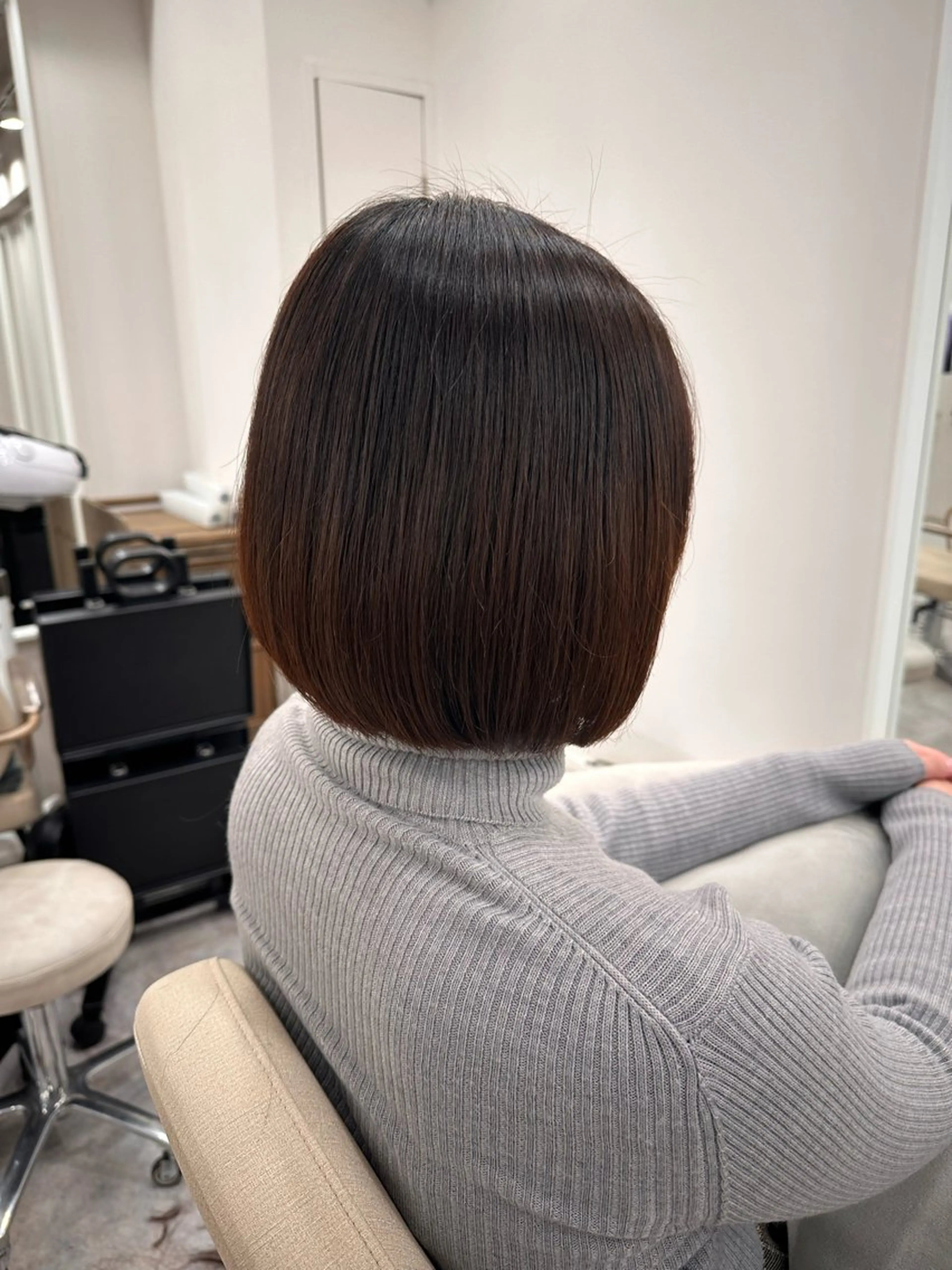 ショート ボブ、レイヤー、 ハイトーン、古淵のヘアスタイル