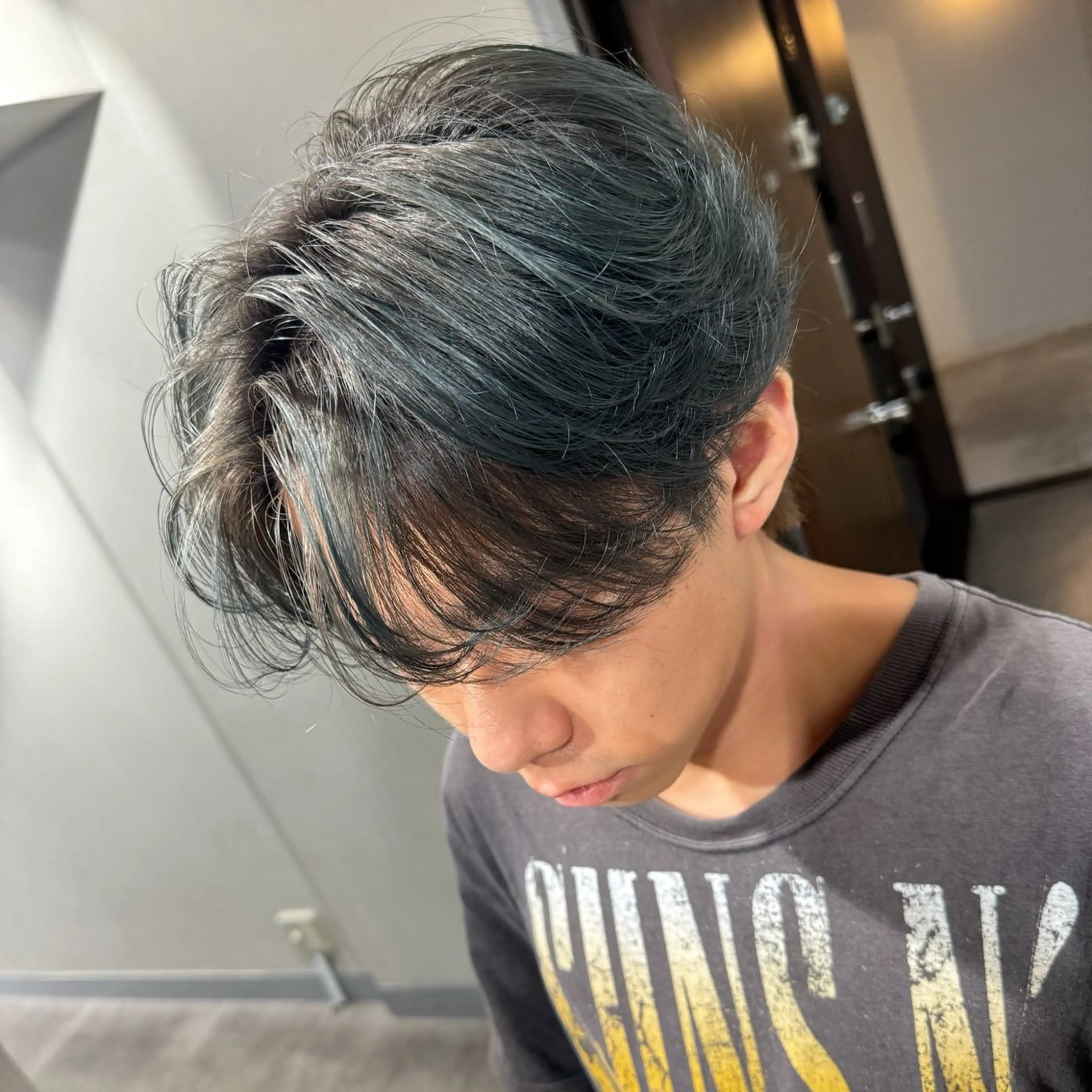 メンズ メンズブリーチ メンズパーマ カット ヘアカラー ヘアセット 表参道フェザーパーマ ニュアンスパーマのヘアスタイル