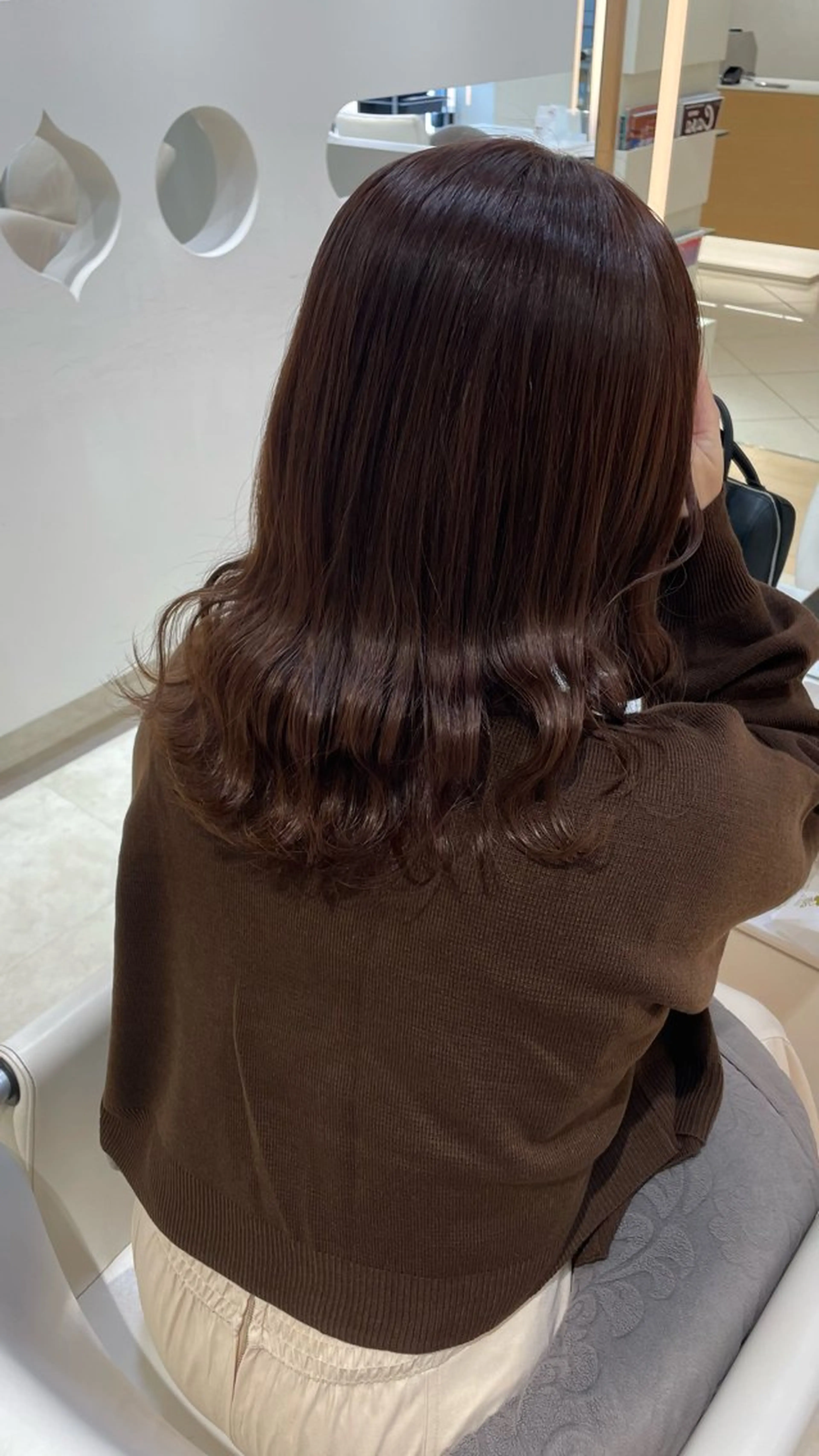 セミロング Agnos青山所属・鈴木 里奈のヘアスタイル