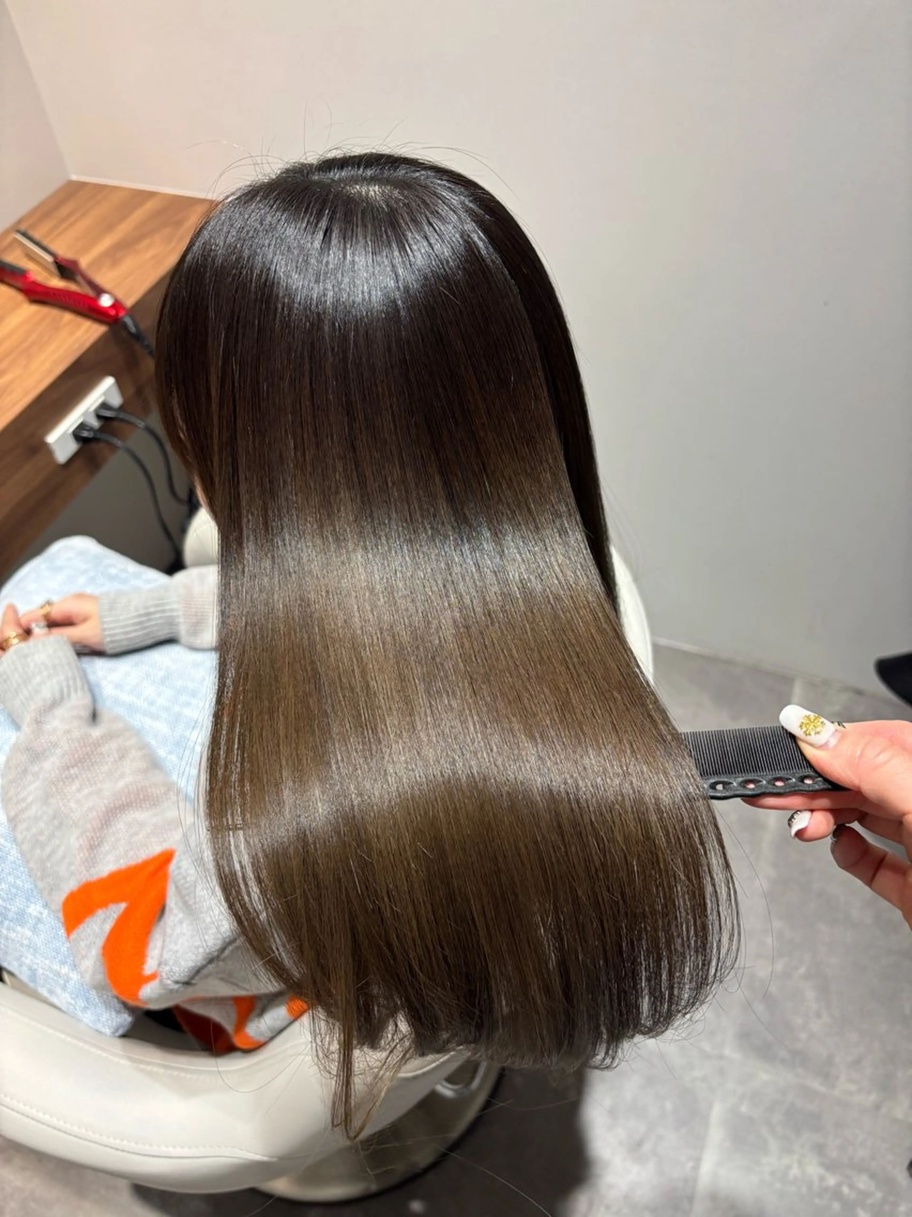 ロング トリートメント 美髪ヘア 🤍erikaのヘアスタイル