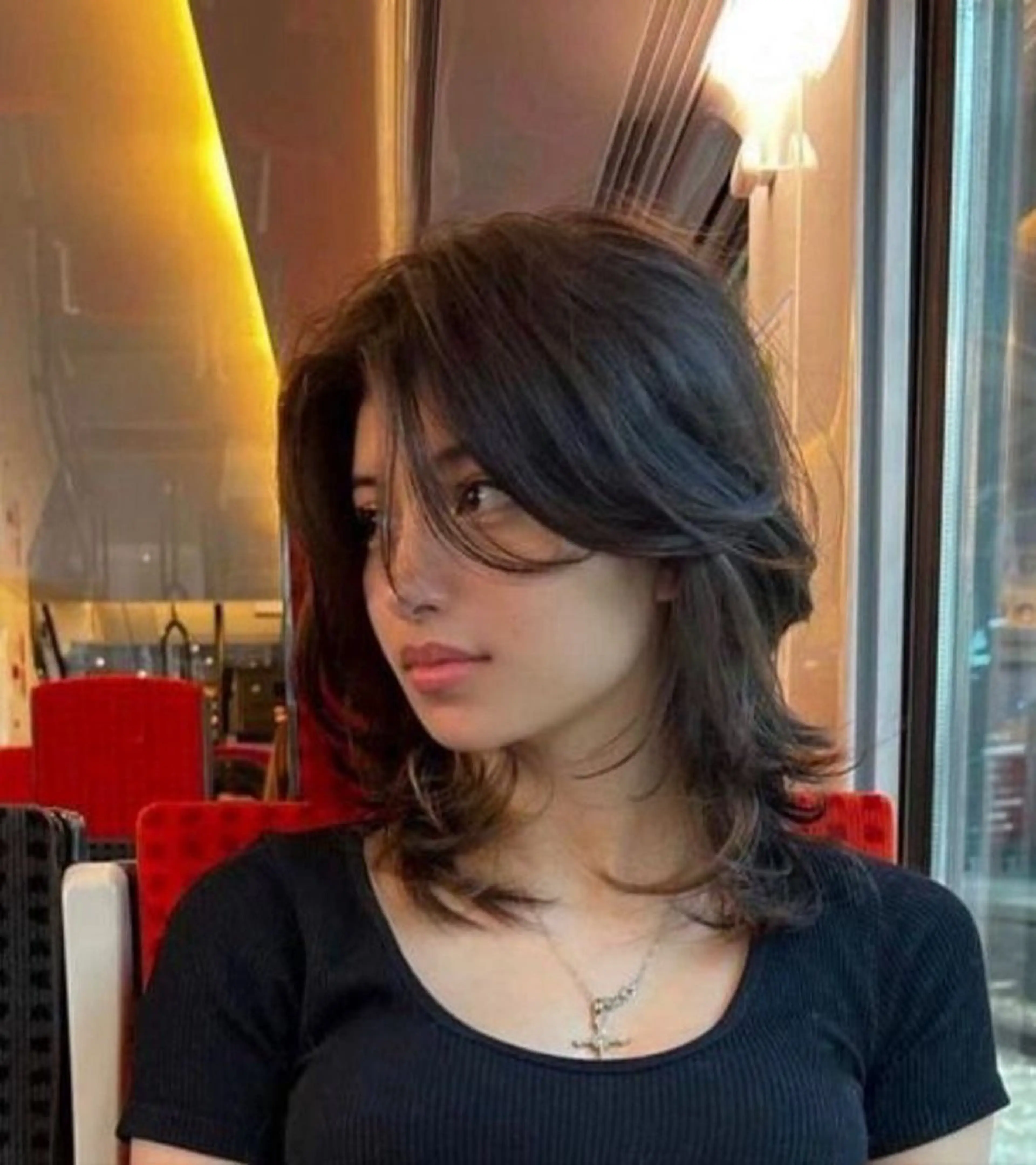 ミディアム レイヤーカット rina/無料 レイヤーカット/上野のヘアスタイル