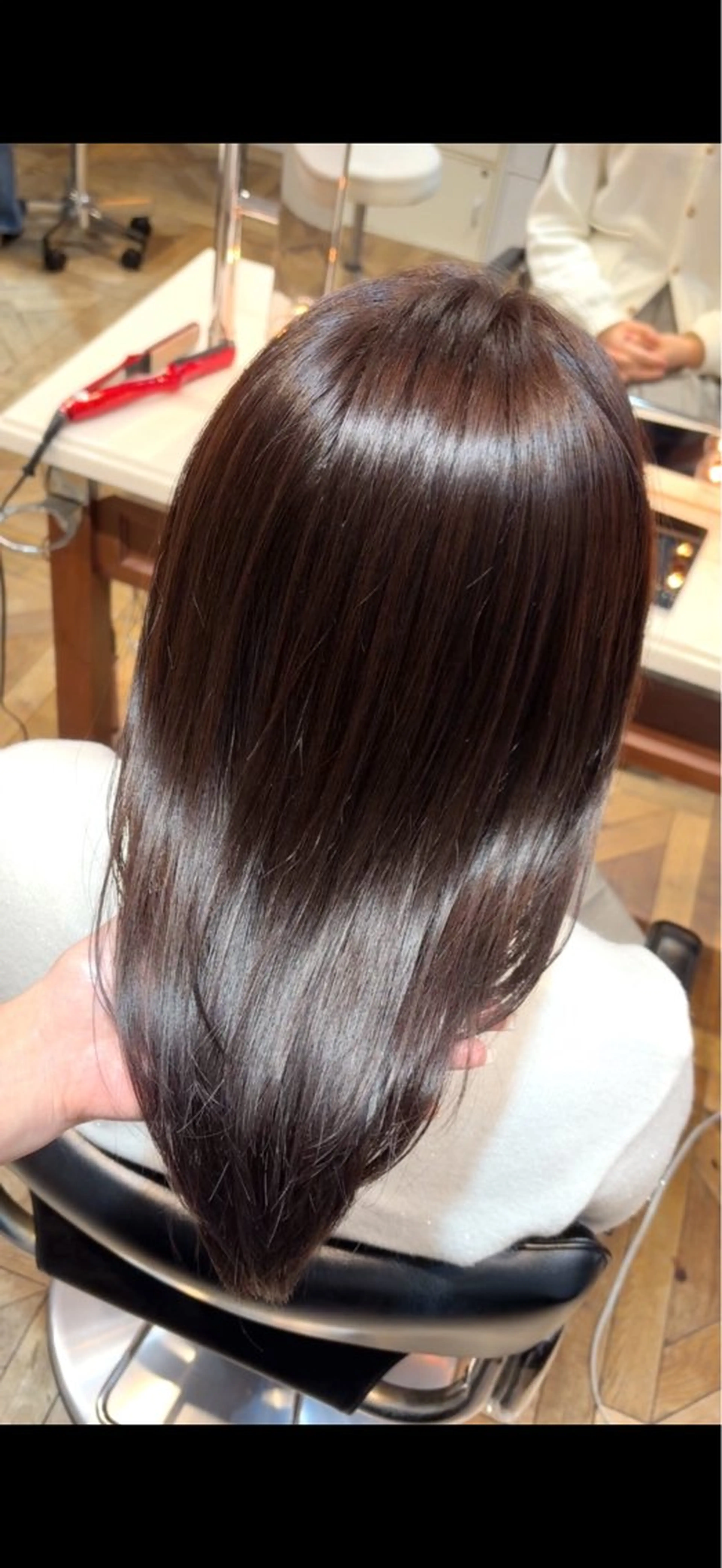 ミディアム カラー ブリーチ グレージュ ブリーチなしカラー カット ヘアカラー トリートメント BEBE所属・ご新規様限定 透明感カラーKANAのヘアスタイル