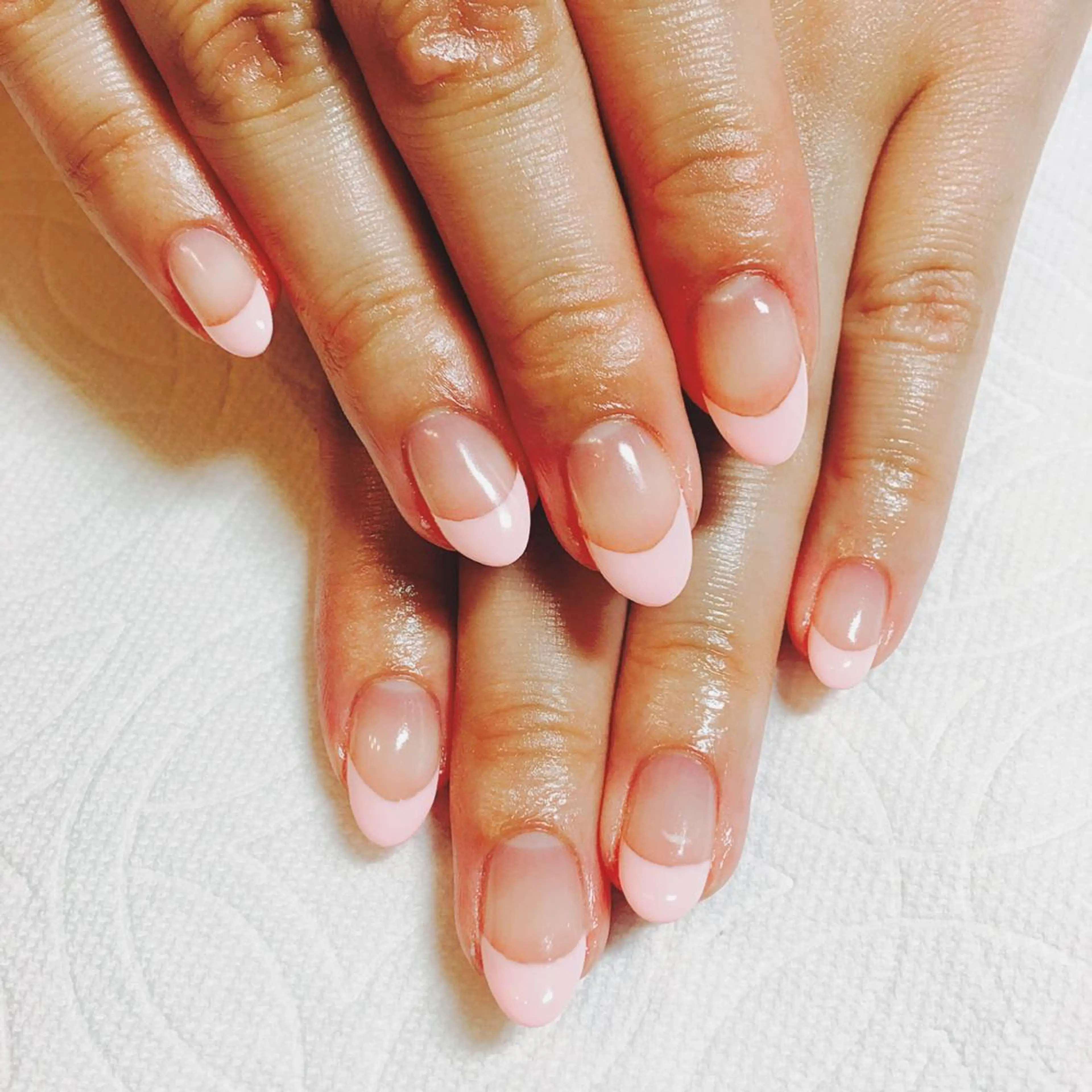 ネイル フレンチネイル ピンク シンプルネイル THECOLORS所属・近貞 莉奈のネイルデザイン