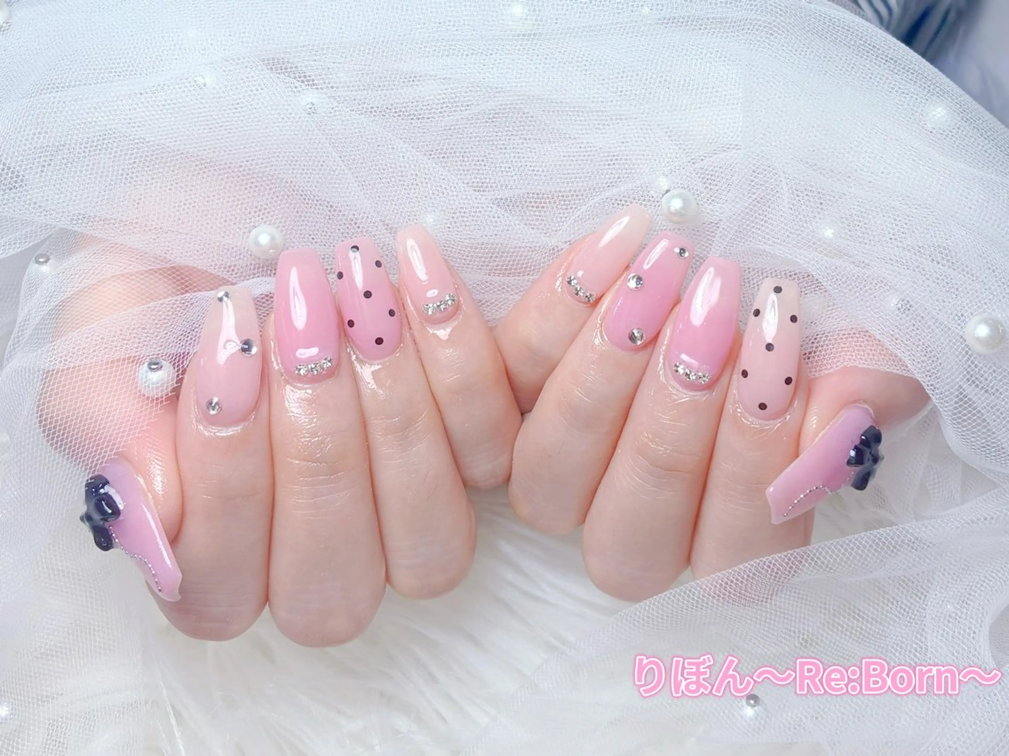 ミディアム 韓国風ヘア ハンドネイル りぼん Re:Bonrのネイルデザイン