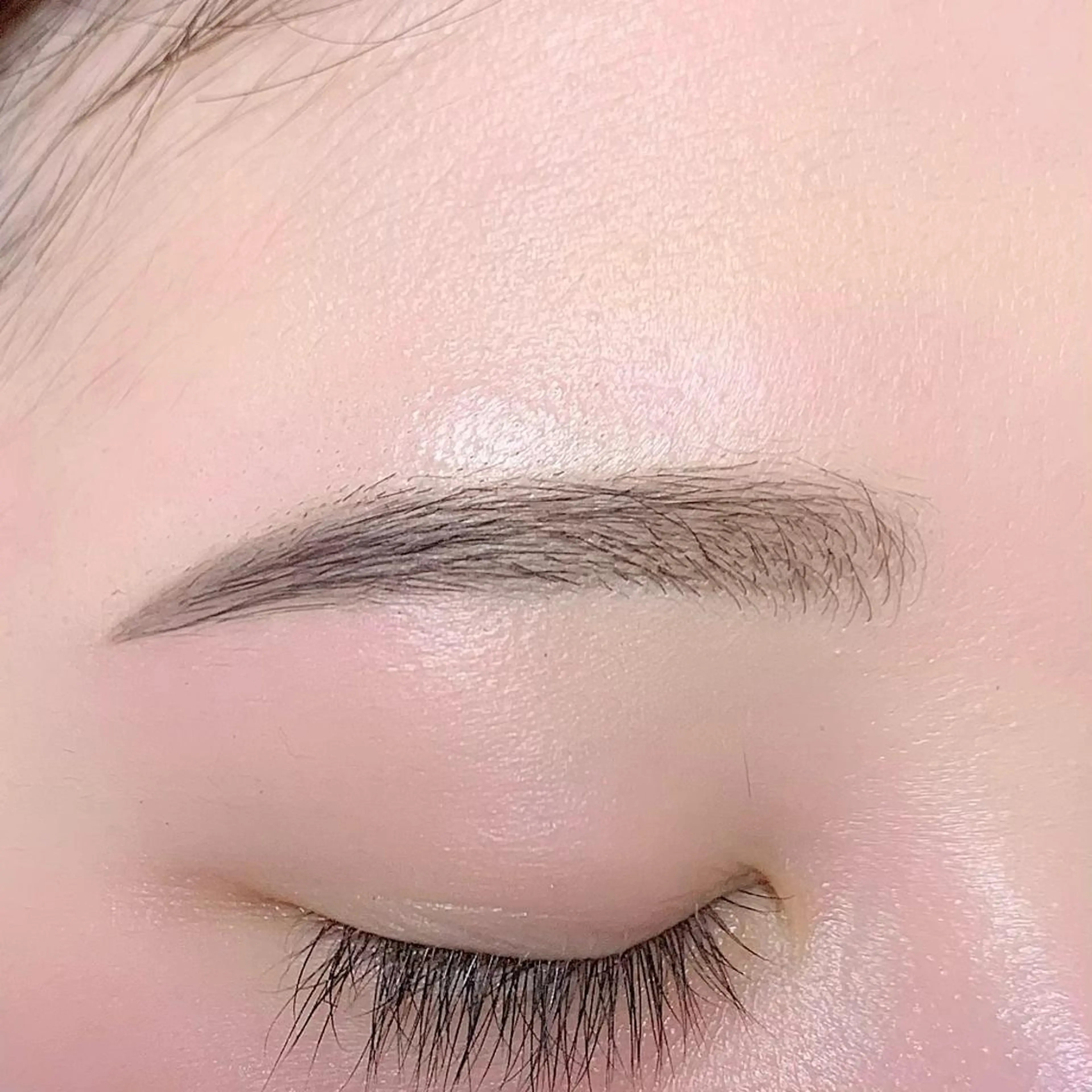 アイブロウ ワックス脱毛 眉カット 市川 優菜のマツエク・マツパデザイン