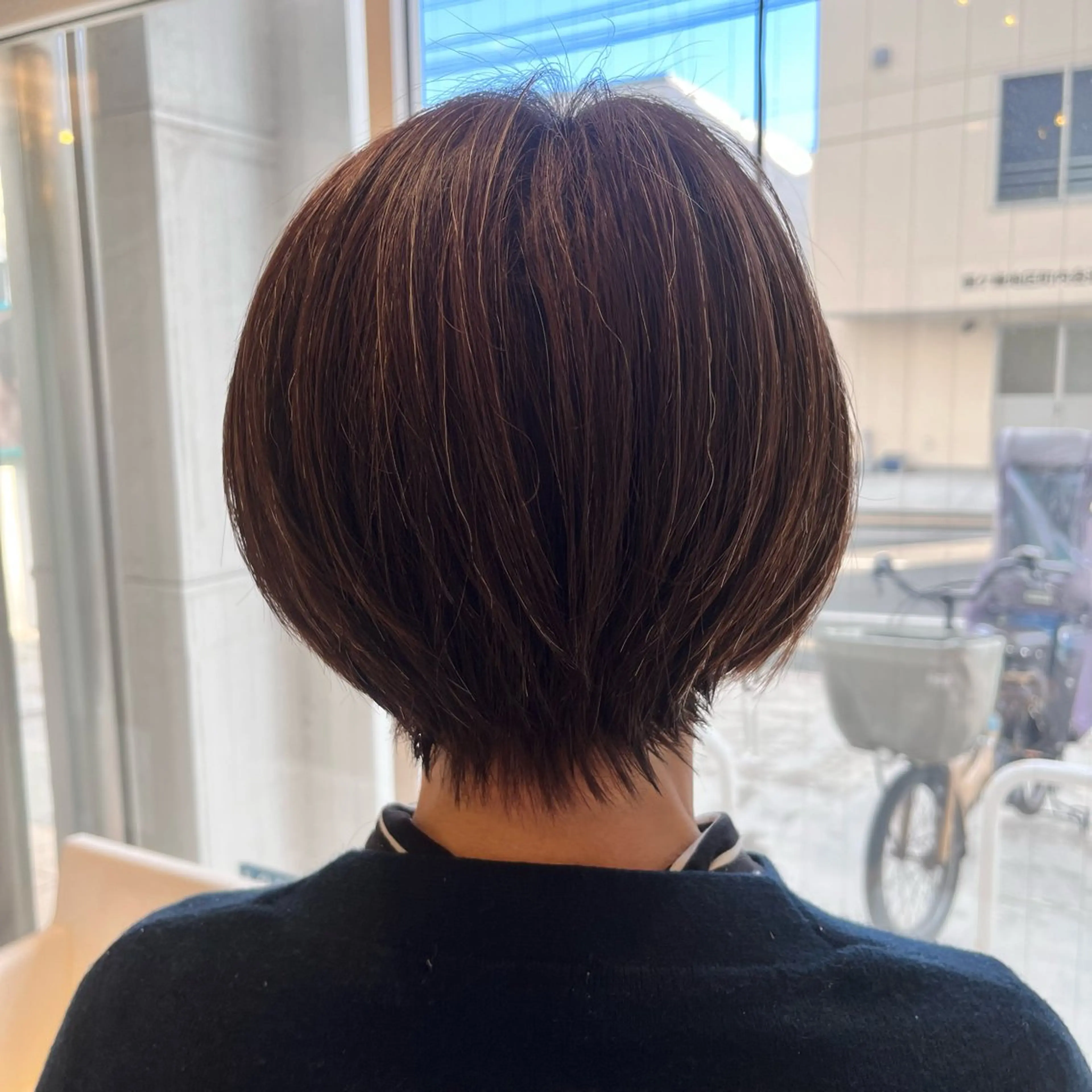 ショート カラー ナチュラル暖色カラー 🤎 佐藤栞のヘアスタイル