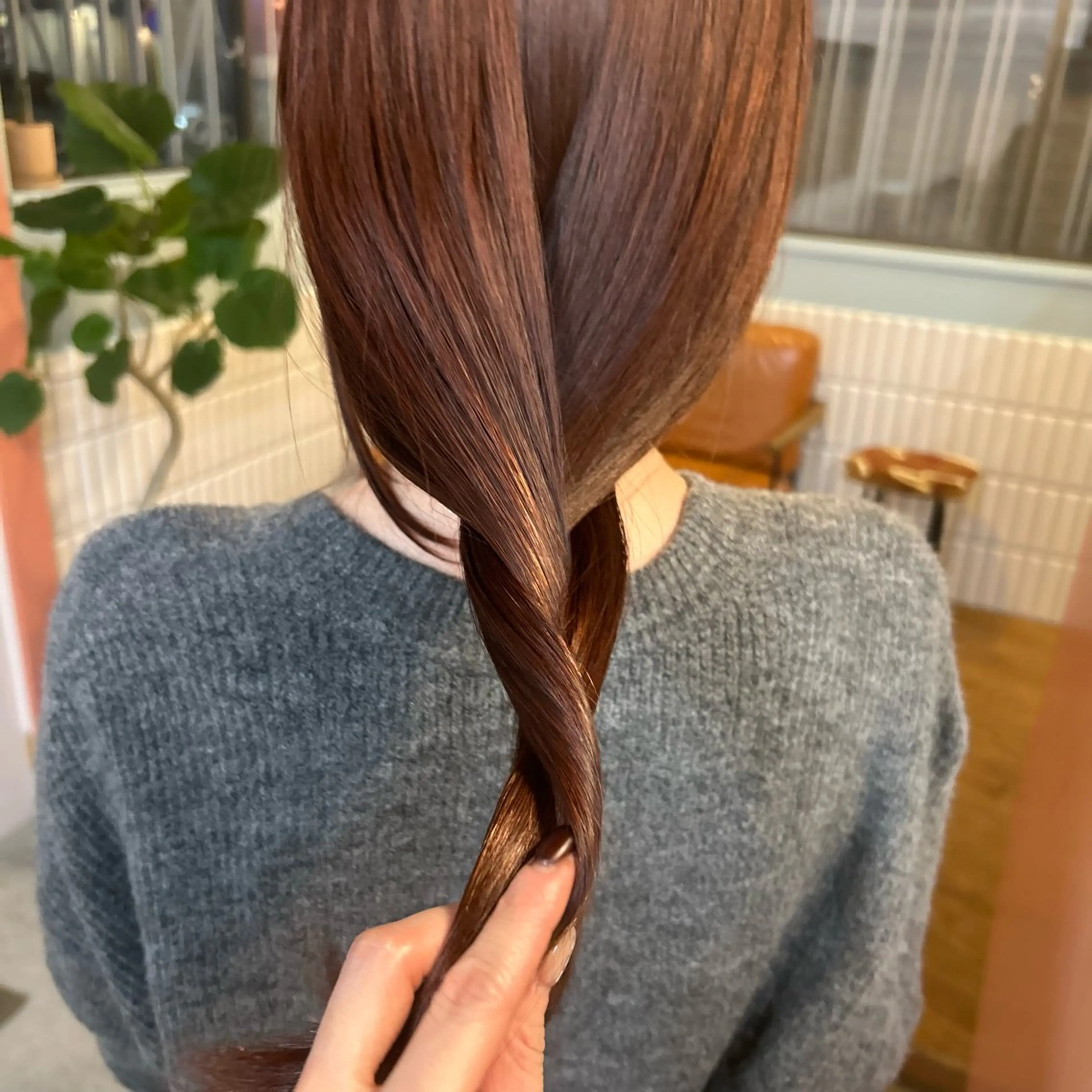 ロング カラー ヘアカラー MUKU 市川 莉花のヘアスタイル