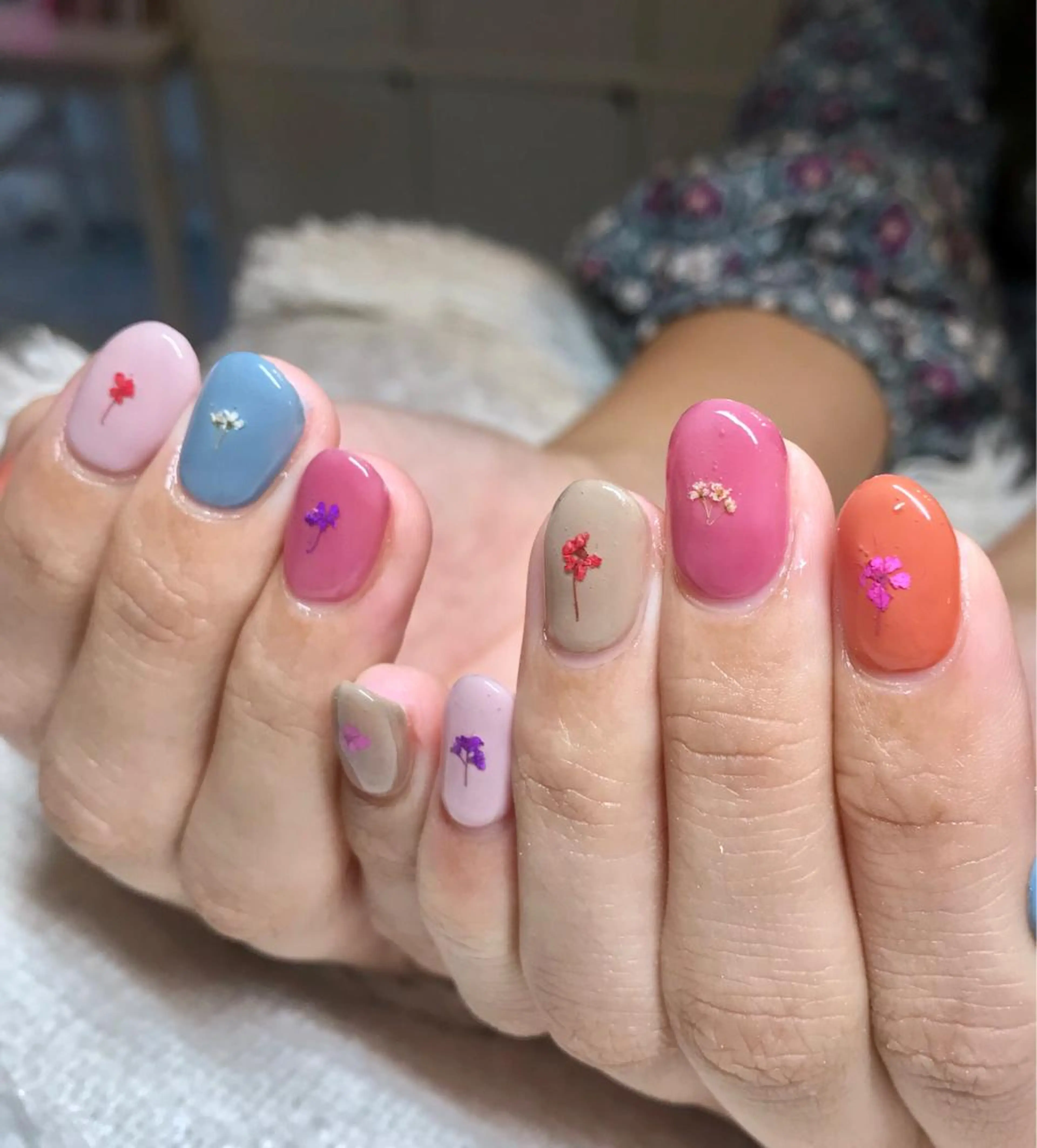 ショート カラー パーマ ヘアアレンジ メンズ キッズ ネイル マツエク・マツパ フラワーネイル nail&eye Aoのマツエク・マツパデザイン