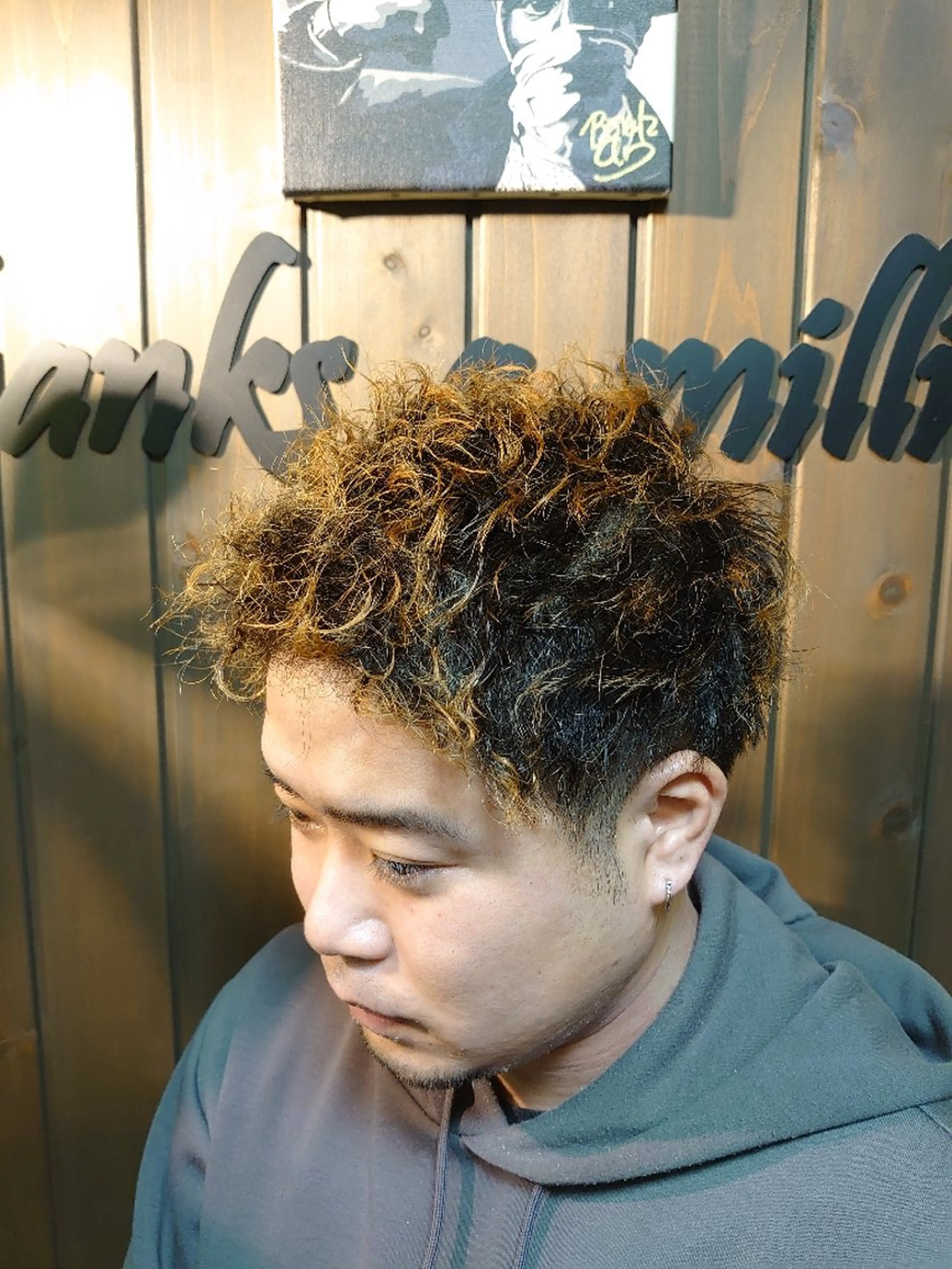 パーマ ツイストパーマ ヘアカラー サンフラット所属・岡林 選のヘアスタイル