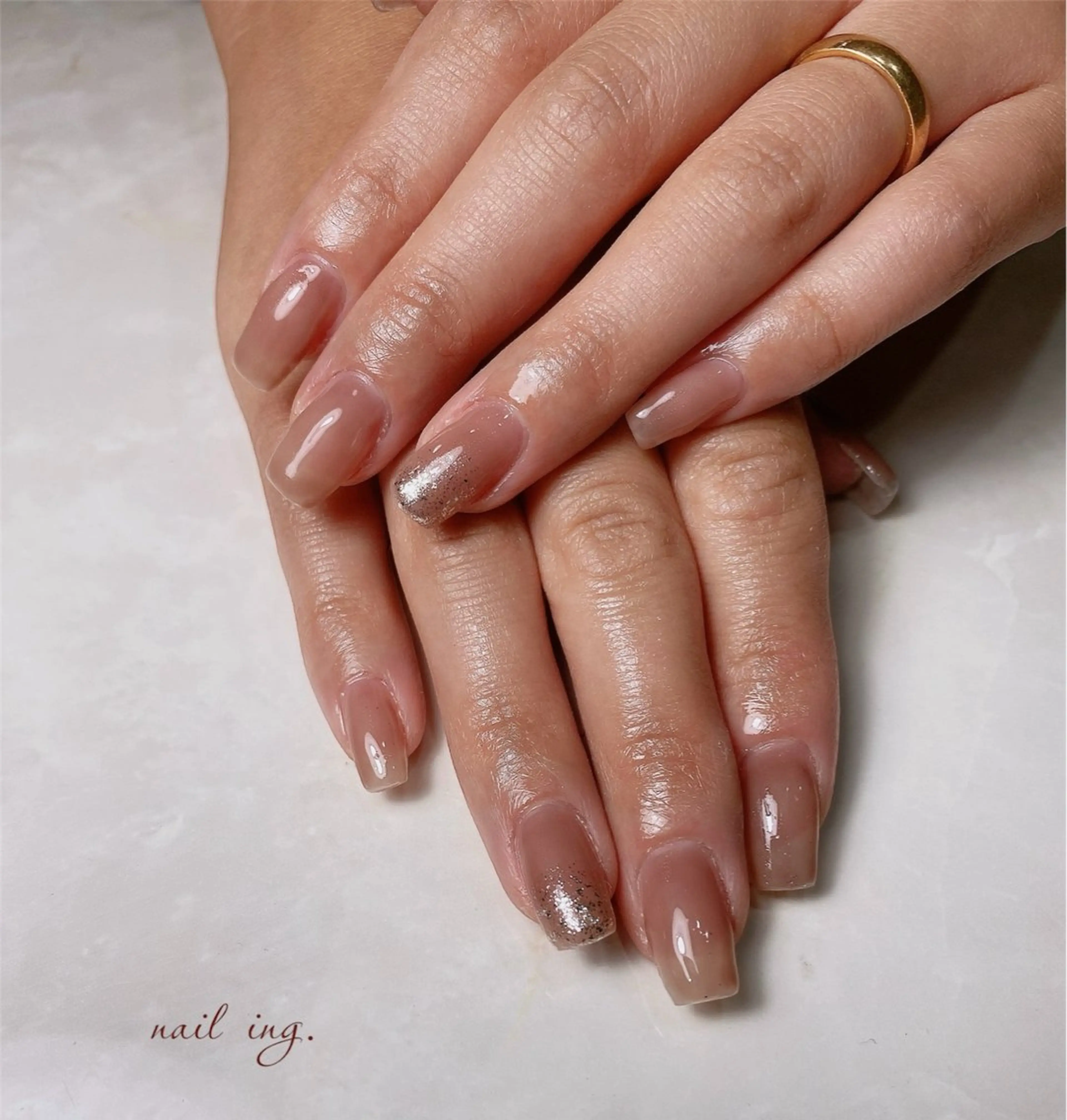 ネイル グラデーション ラメ(グリッター) ラメグラデーション ワンカラーネイル ｉｎｇ .のネイルデザイン