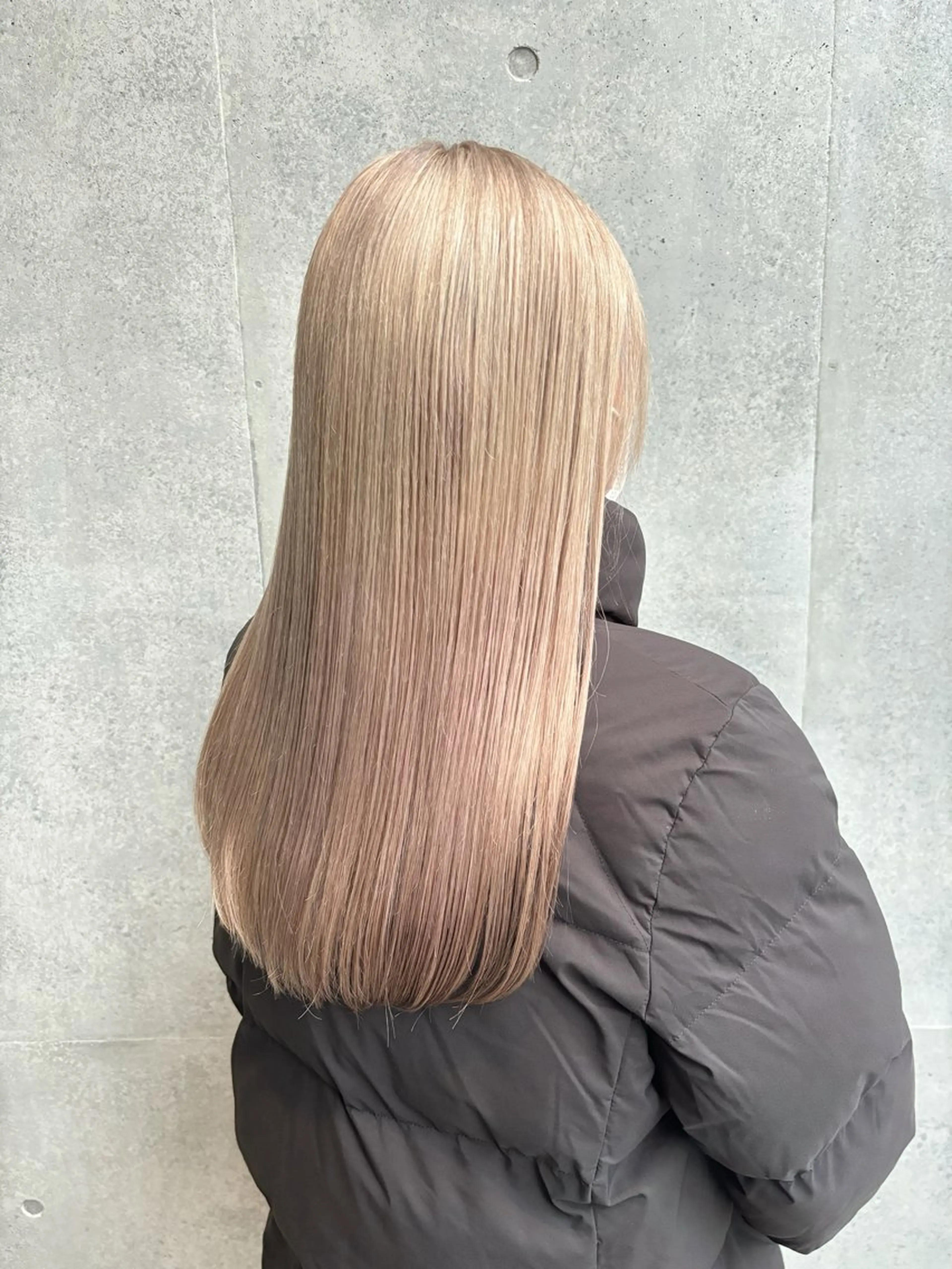 ロング カラー ヘアカラー 一目惚れ艶ハイトーン バンド/しほのヘアスタイル