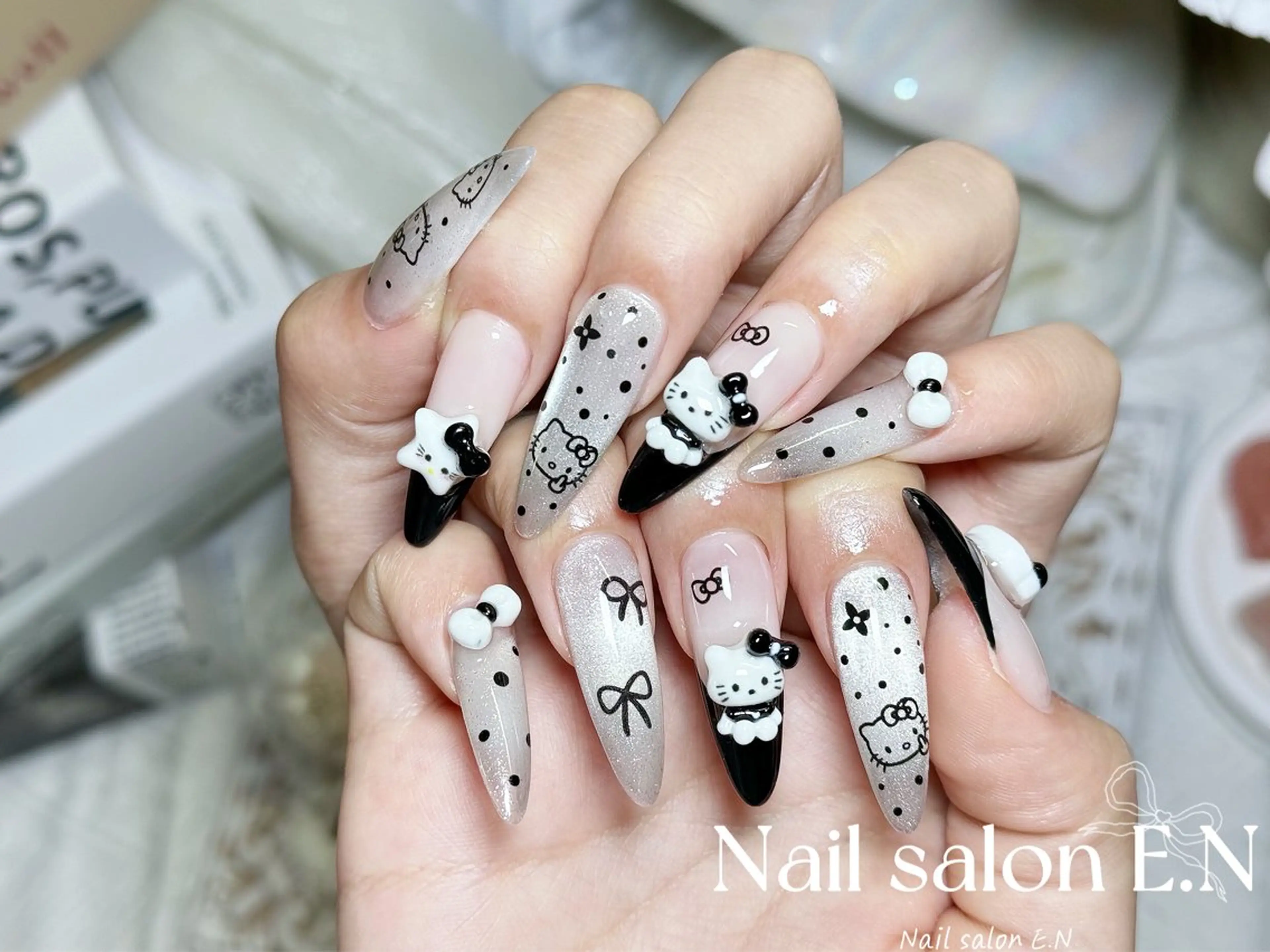 ネイル アートネイル オーロラネイル ブラウン クリアネイル フレンチネイル ハンドネイル E.N🦋 長さ出し/持ち込みのネイルデザイン