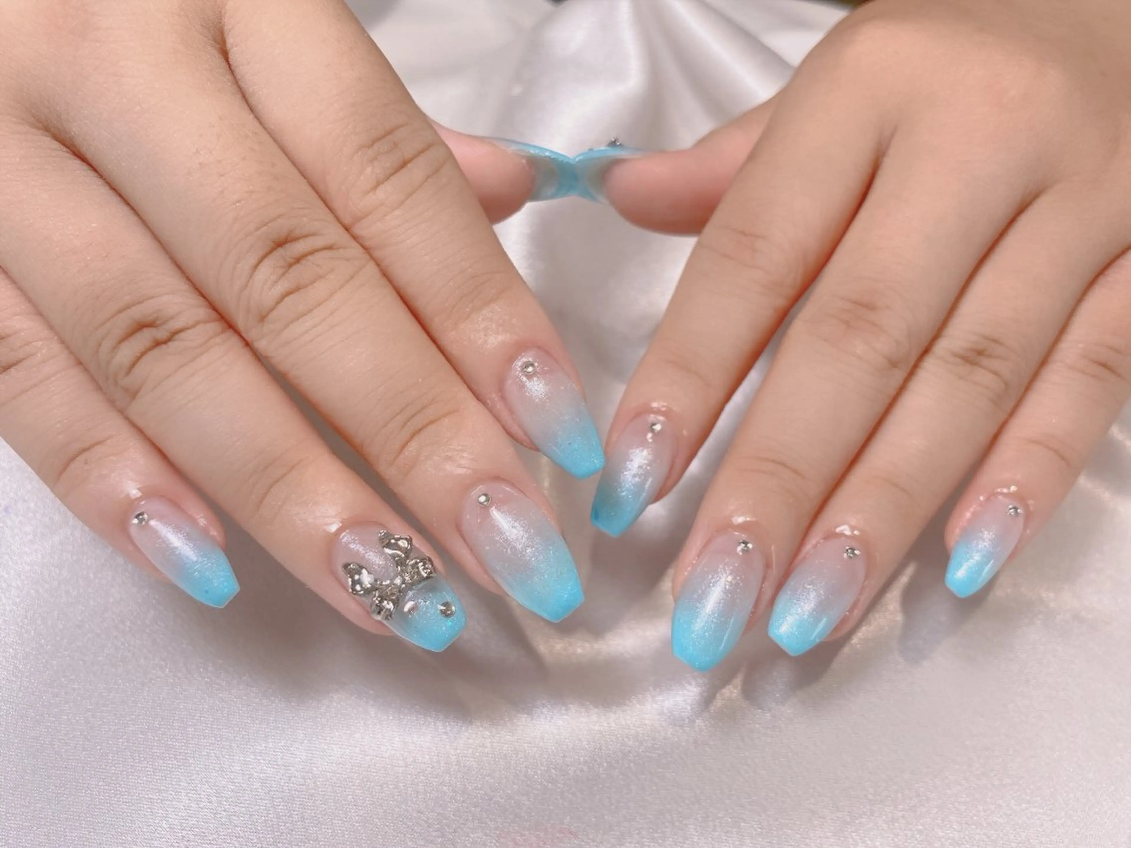 ネイル M2ネイルサロン【長さ出し&フィルイン導入店】所属・長さ出し専門店 RIRIのネイルデザイン