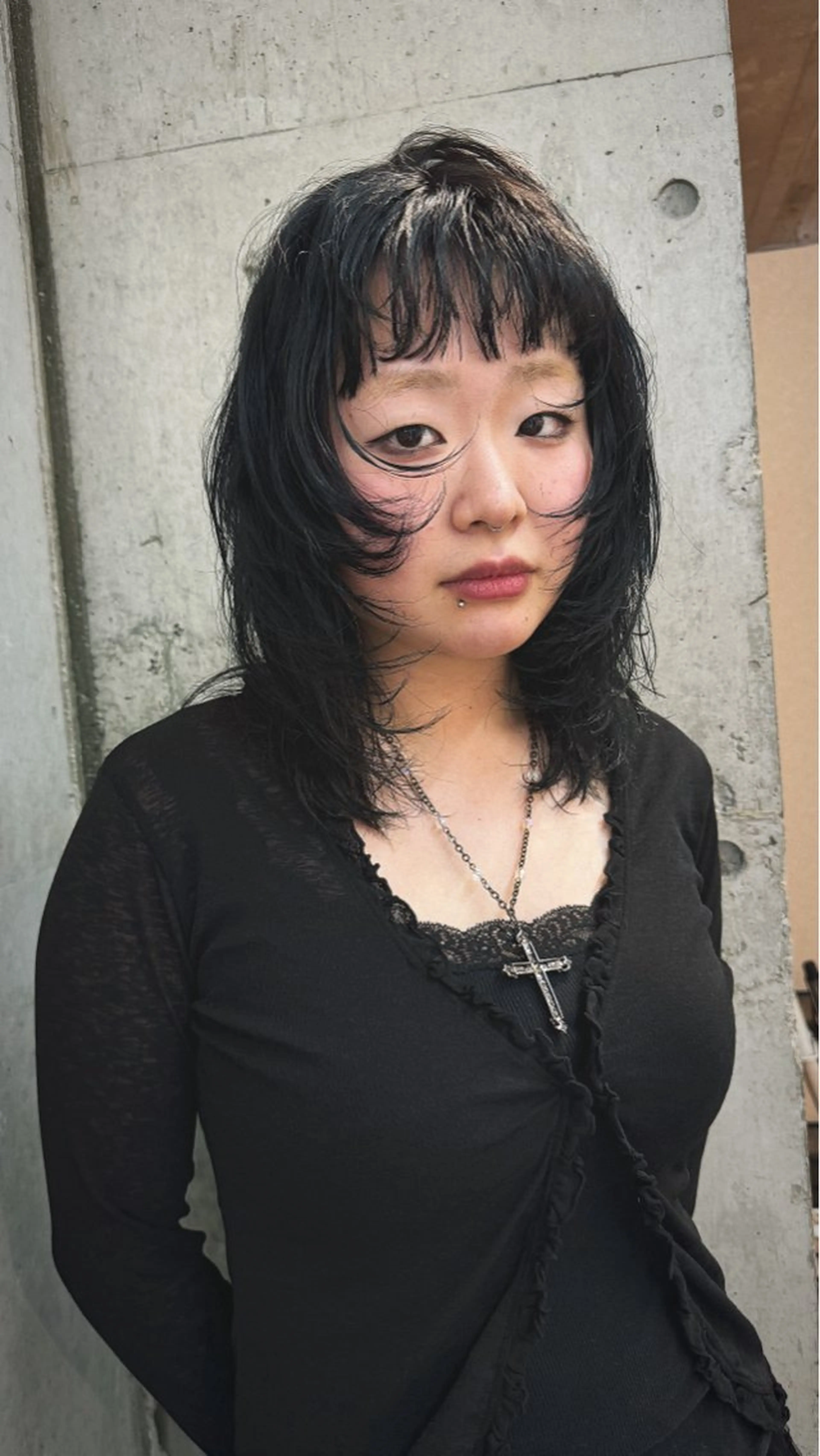 ミディアム 有人/バレイヤージュ /シャドールーツのヘアスタイル