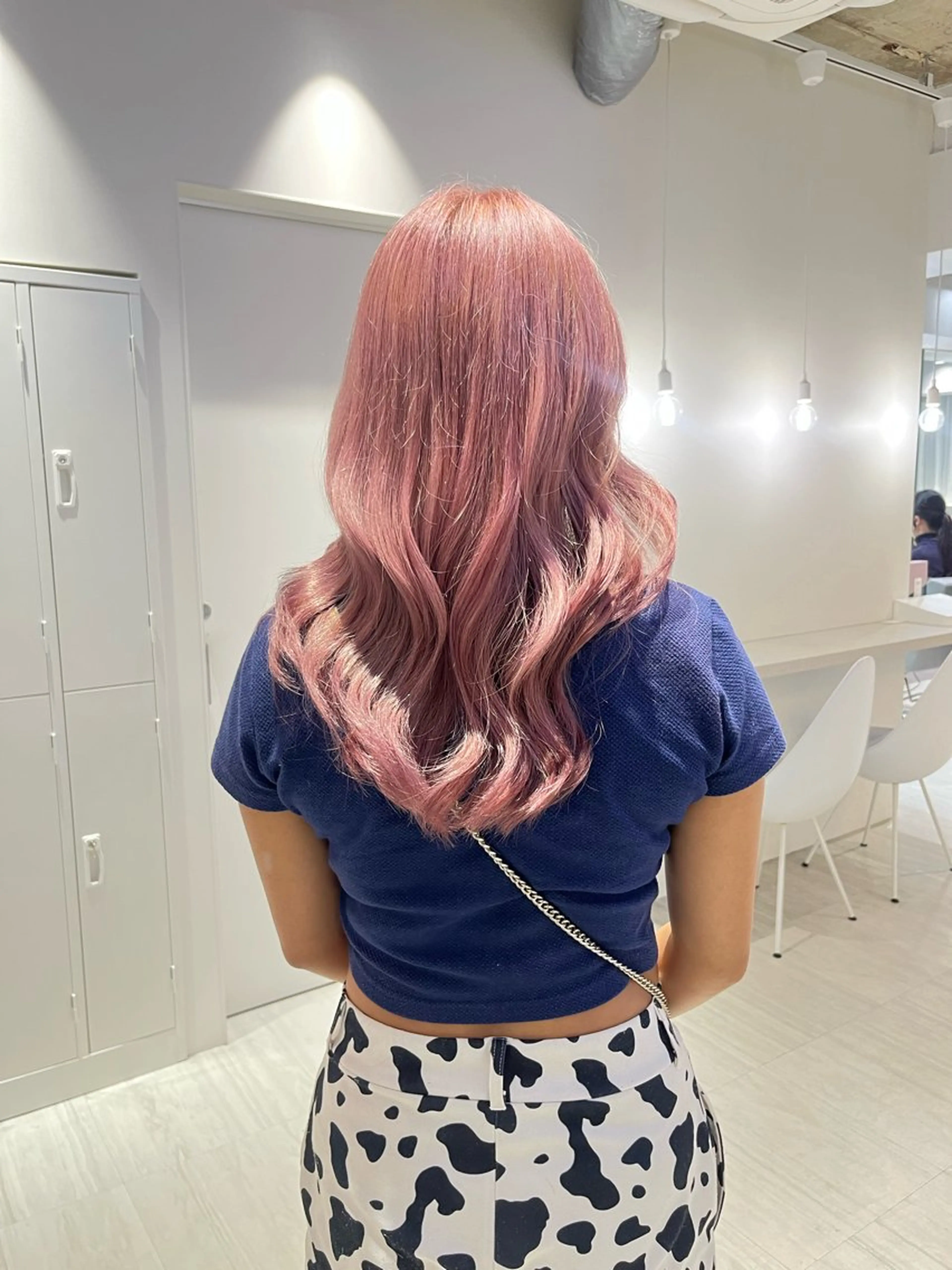 ロング カラー ピンクカラー Maison Land所属・KANA MIYOSHIのヘアスタイル
