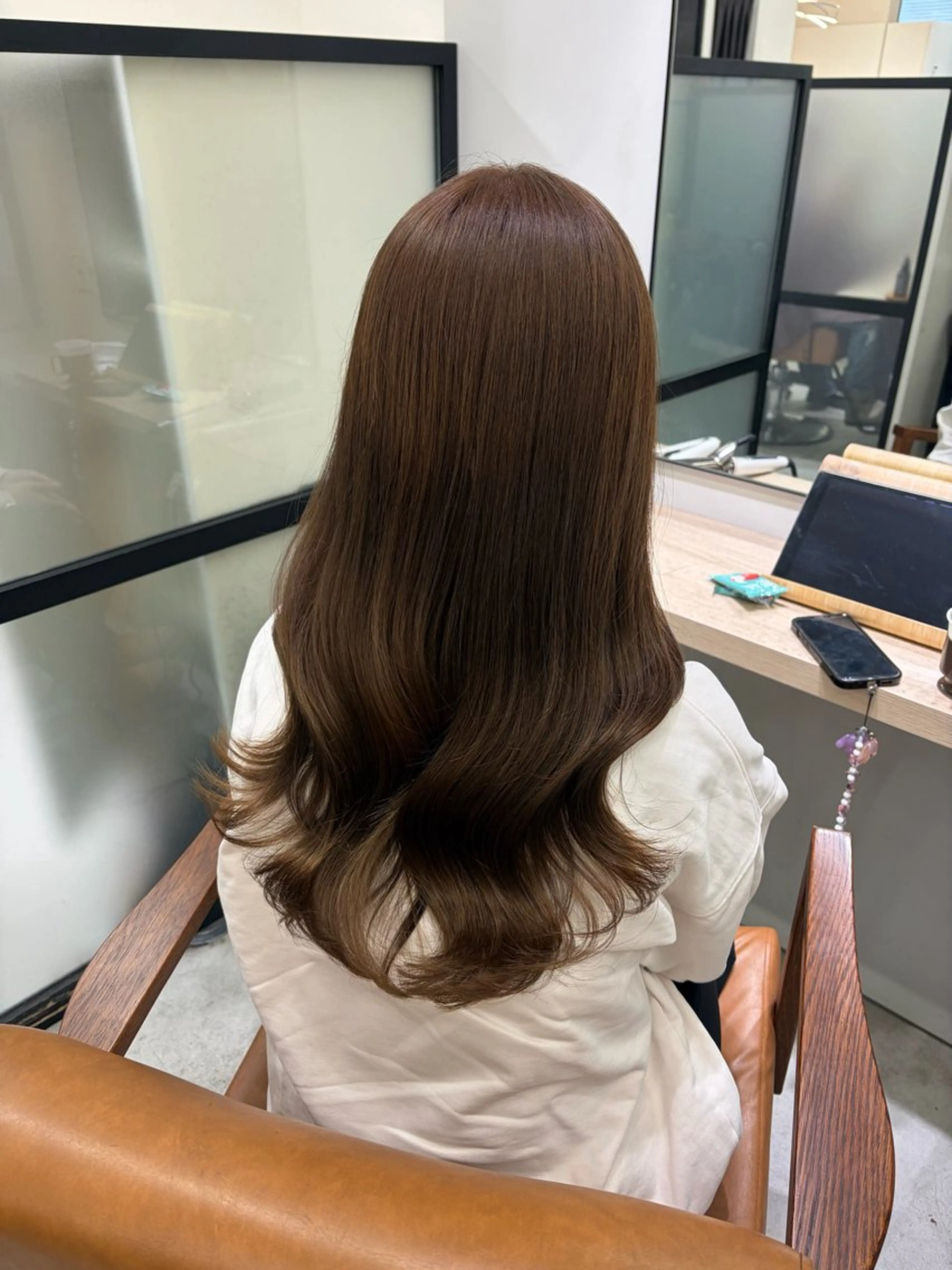 ロング カット ヘアカラー トリートメント yoki.所属・しげ ゆりか/透明感 カラー/顔周りカットのヘアスタイル