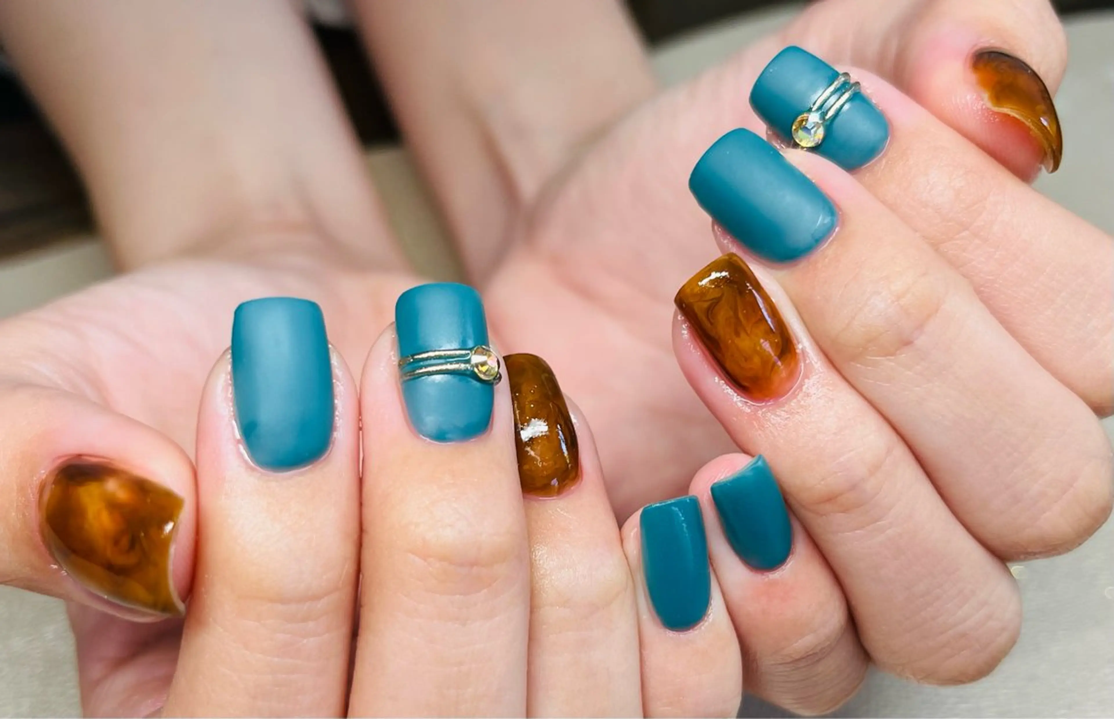 ネイル ハンドネイル 𝐴𝑁𝑈𝐸 トラブル爪育成専門のネイルデザイン