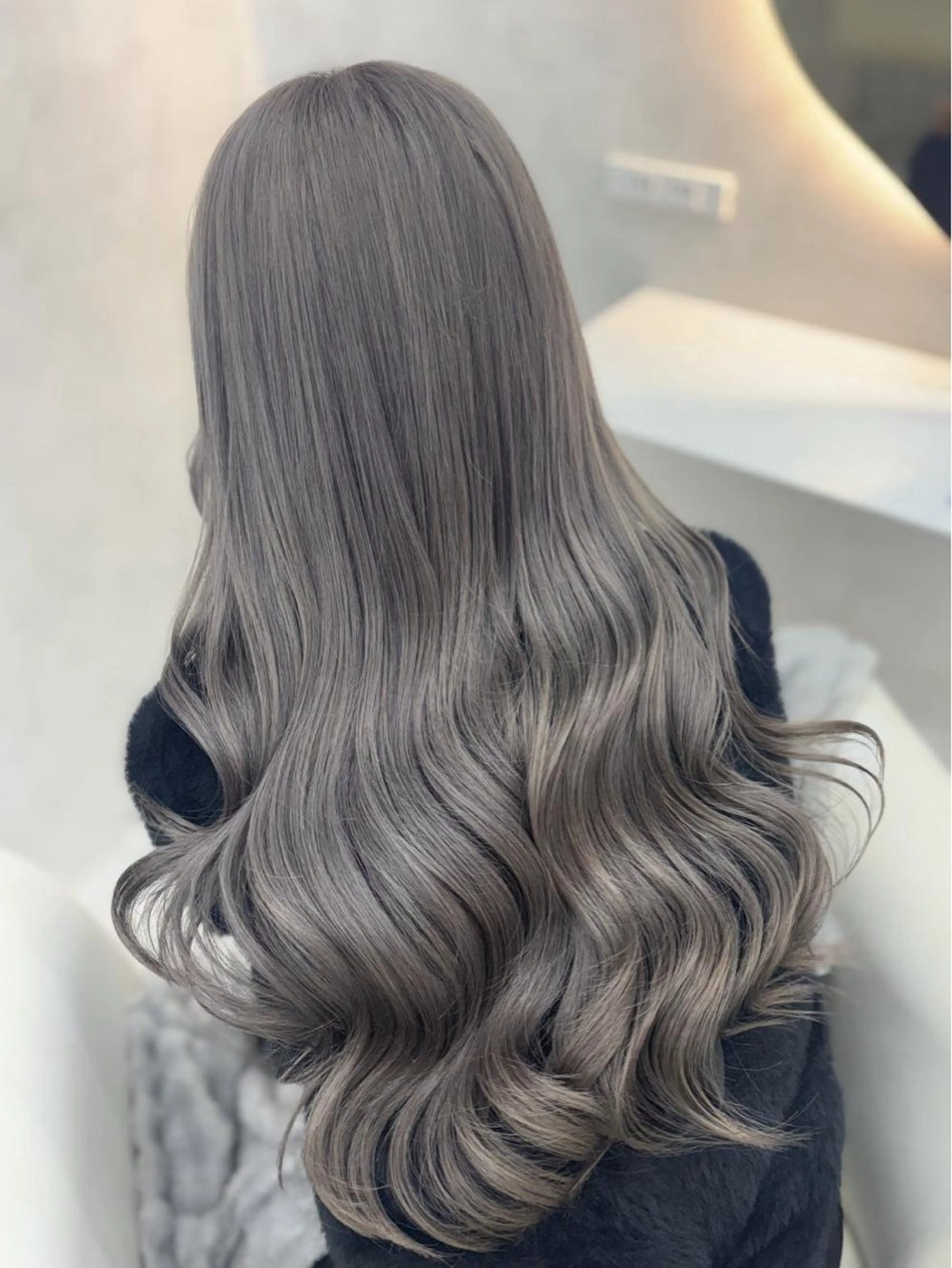 カラー ヘアカラー 🤍るい🤍ブリーチ モデル募集中🪽🫧のヘアスタイル