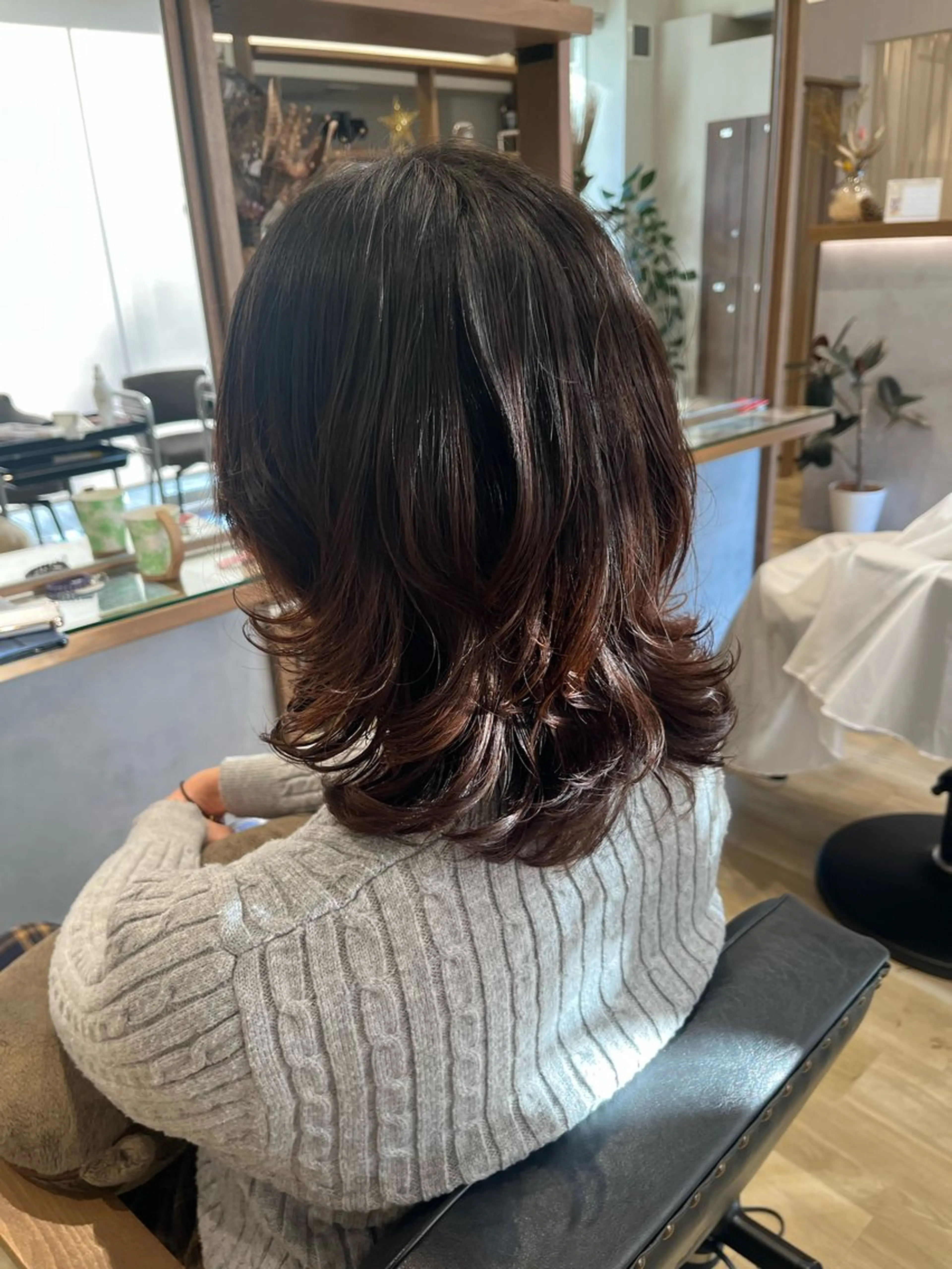 ミディアム カット パーマ 樋口 莉奈のヘアスタイル