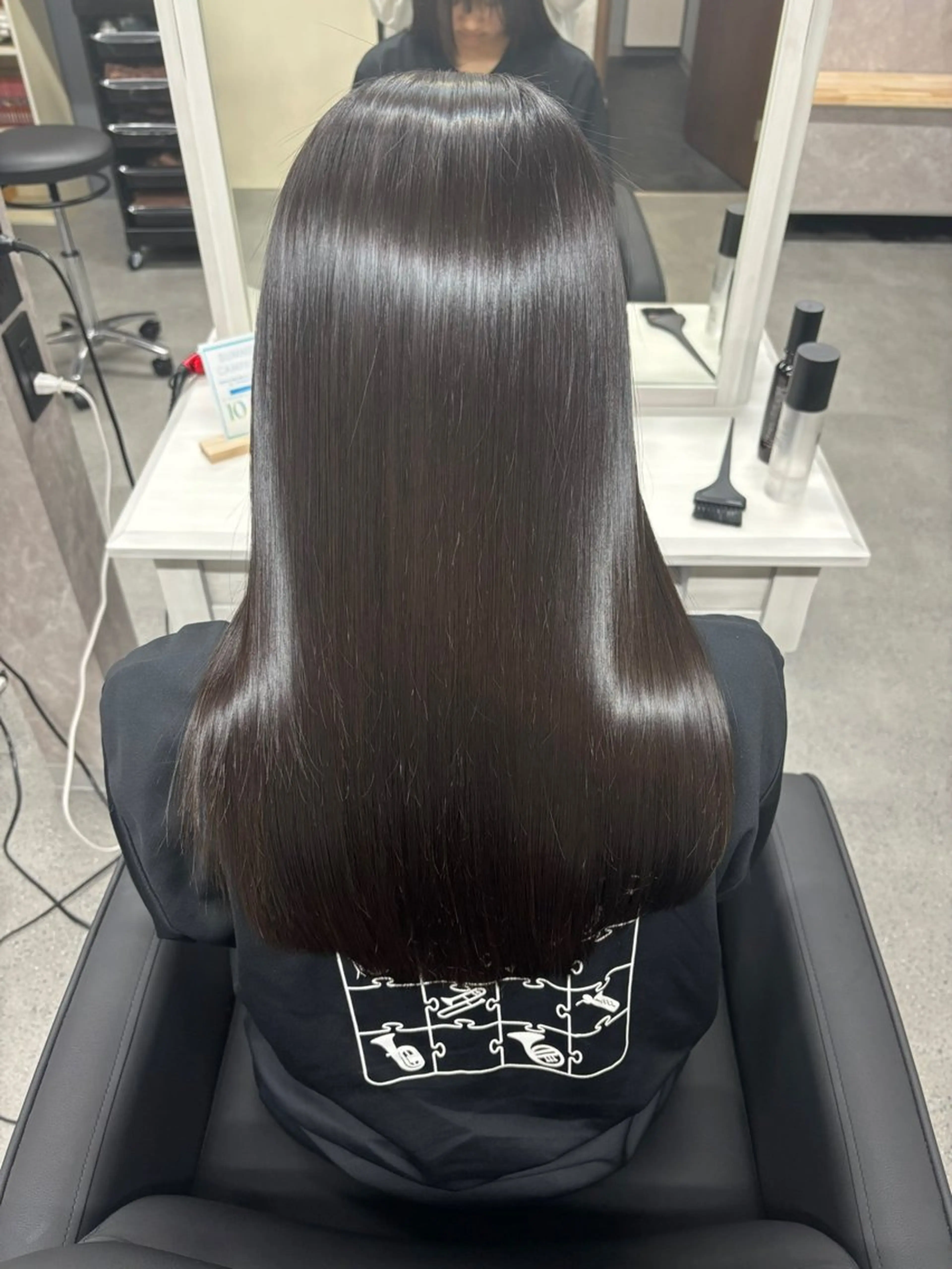 ロング かがみはやと 髪質改善/縮毛矯正のヘアスタイル