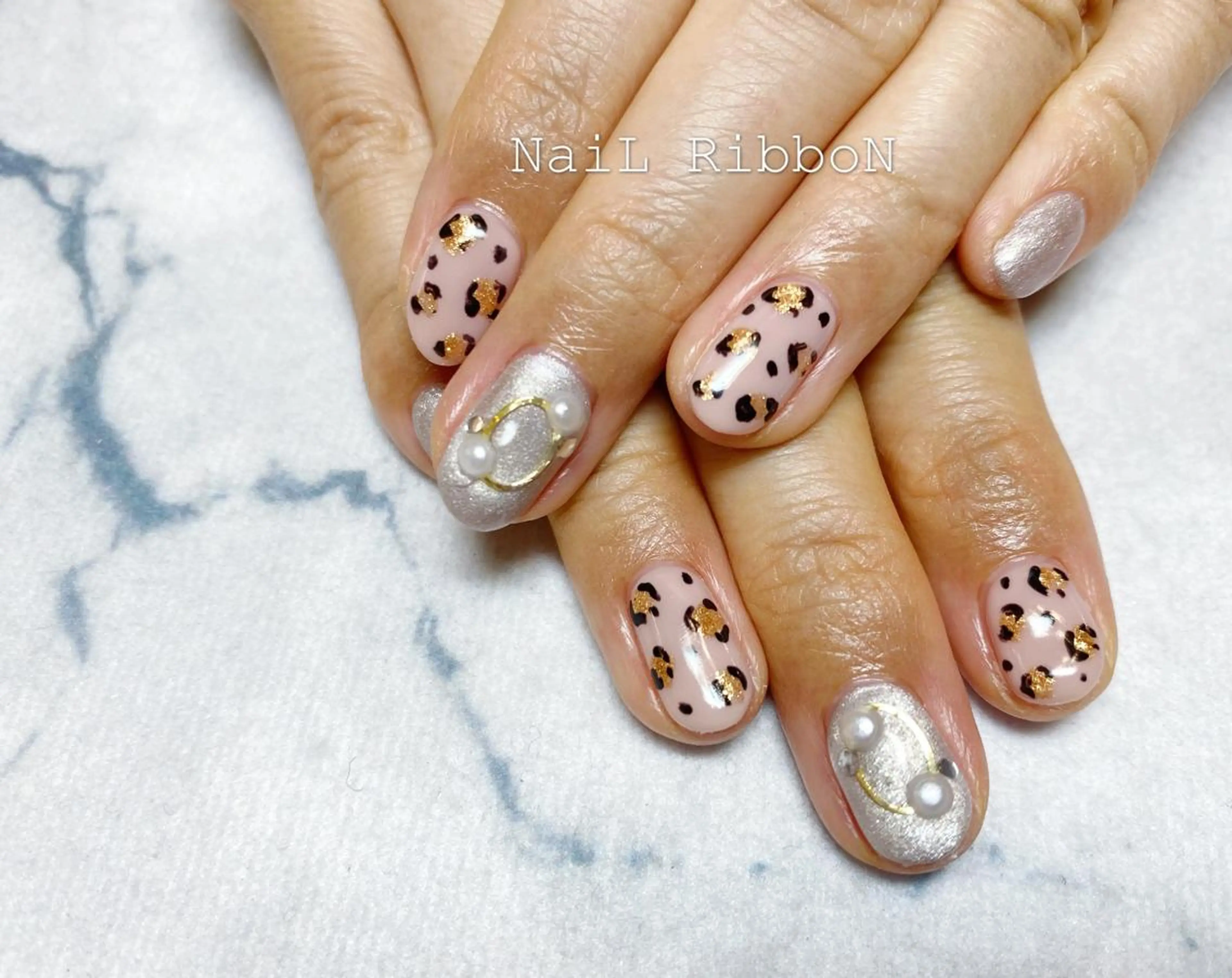 ネイル ネイルリボン 伊藤のネイルデザイン