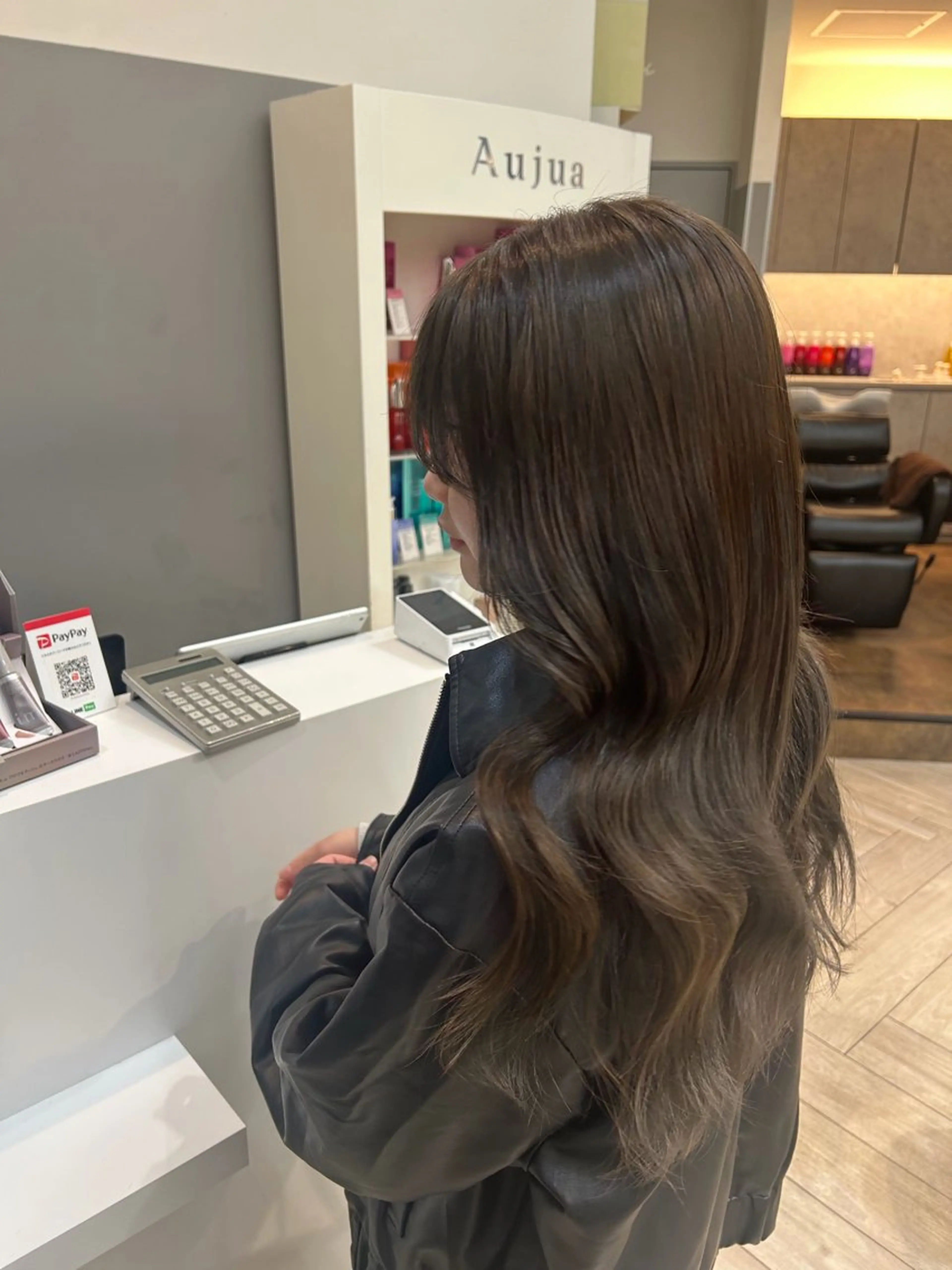 ロング カット ヘアカラー トリートメント 蓮池 愛海のヘアスタイル