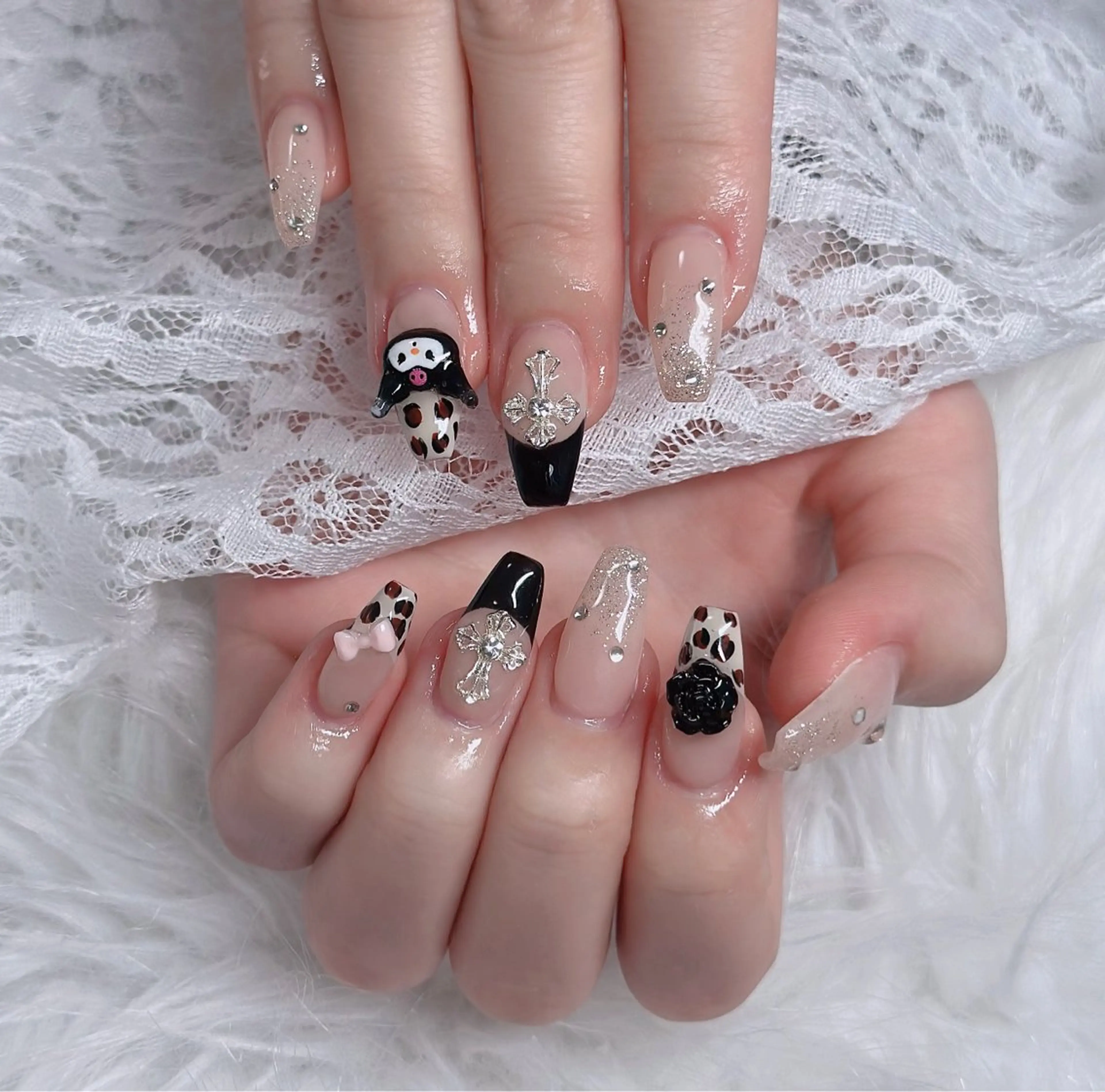 ネイル オーロラネイル フレンチネイル ジェルネイル ハロウィン キラキラネイル H.baby Nail Salonのネイルデザイン