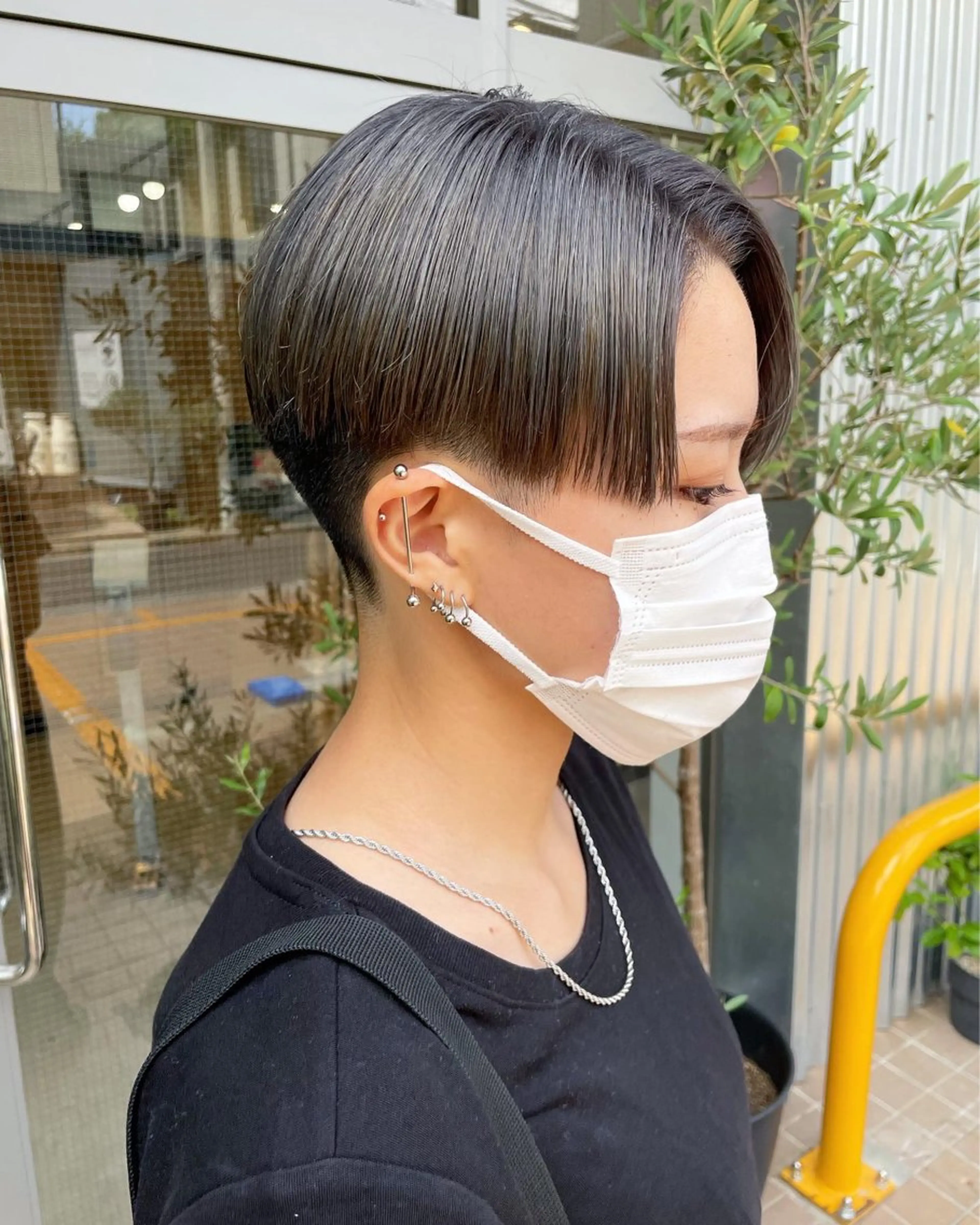 ショート カラー しの　ゆきの THE REMMYのヘアスタイル