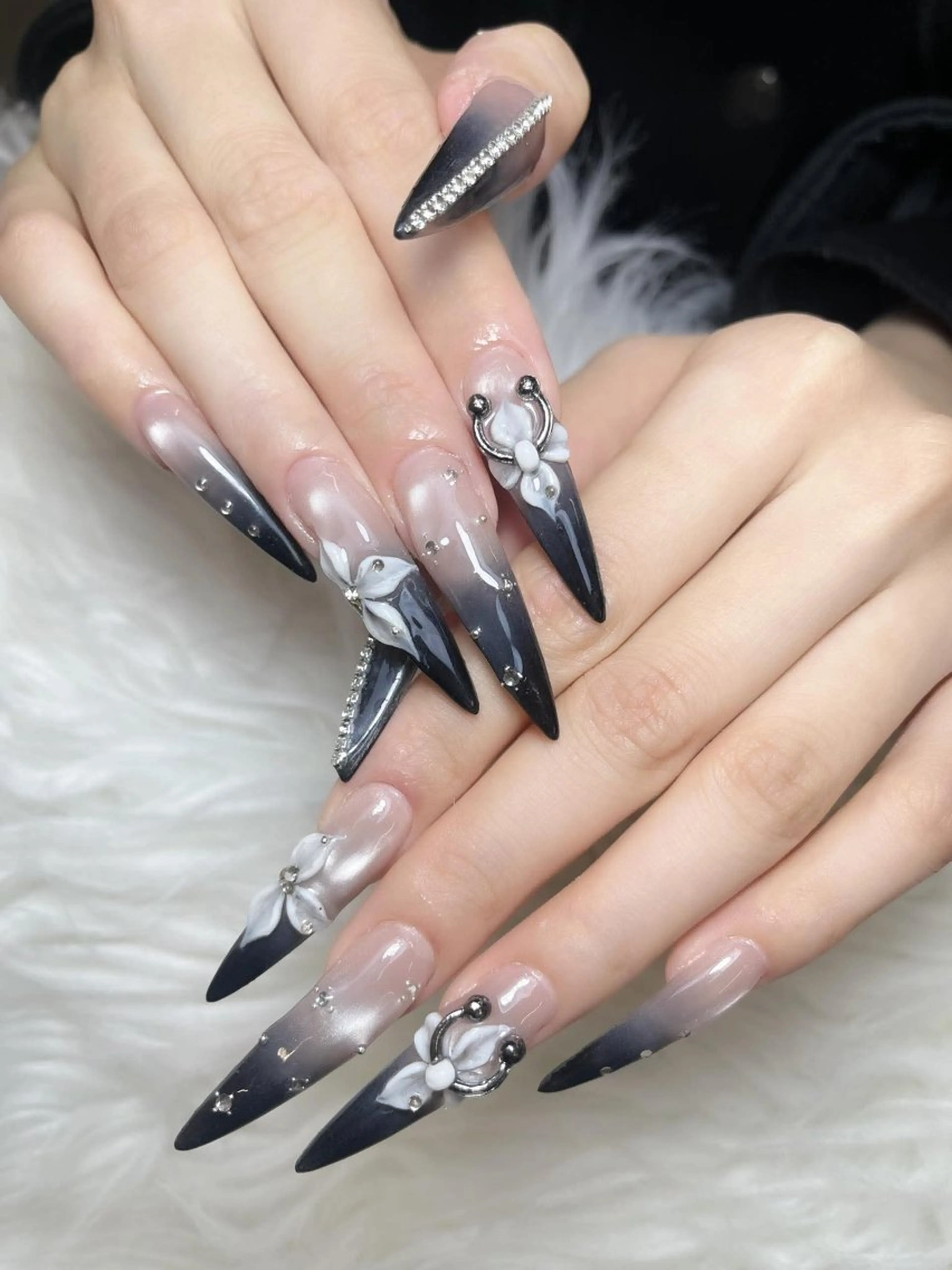 ネイル オーロラネイル チークネイル フットネイル フレンチネイル 韓国ネイル ハンドネイル Lumi Nailのネイルデザイン