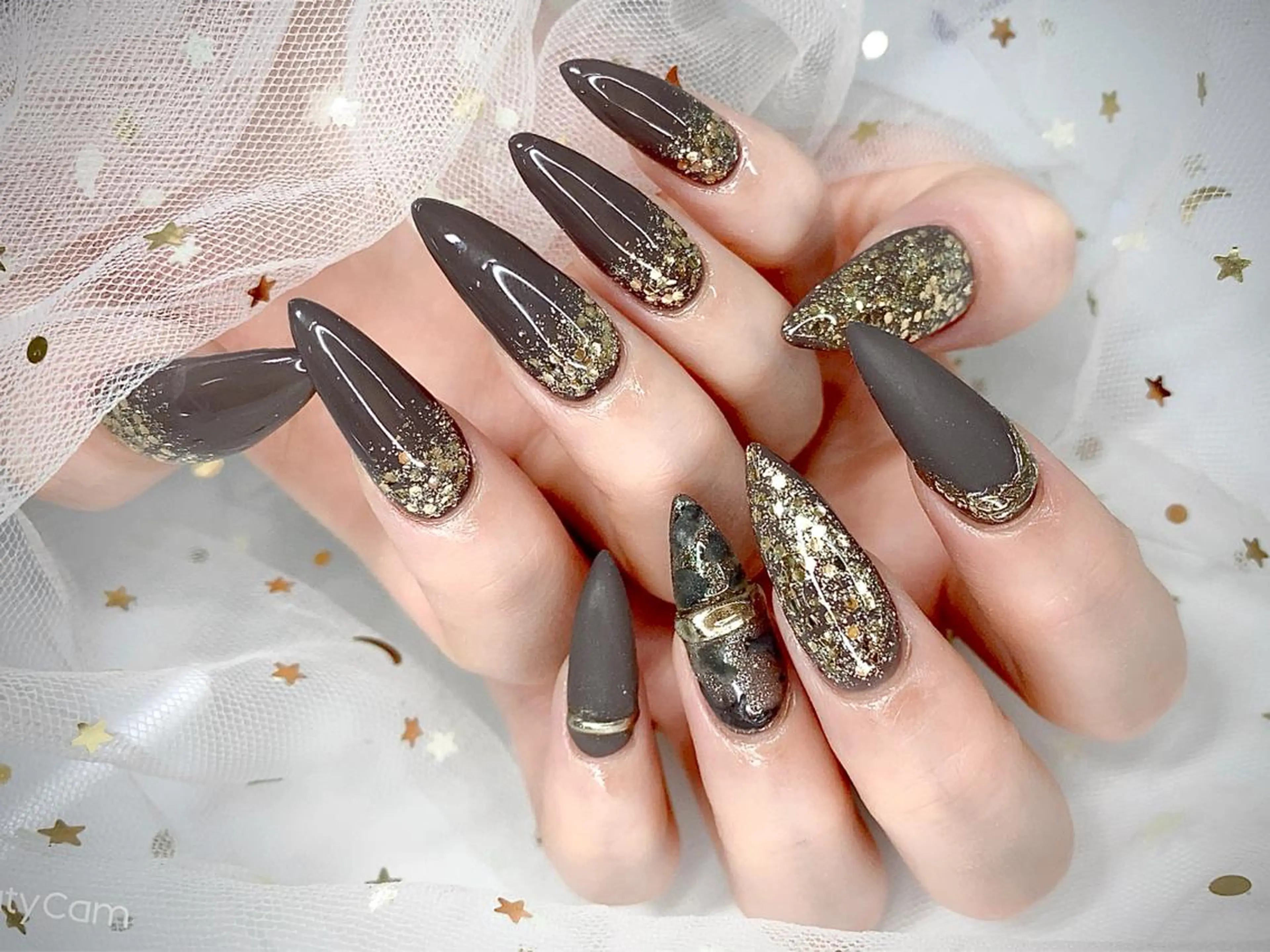 ネイル I-nailロング /ワンホン/キラキラのネイルデザイン