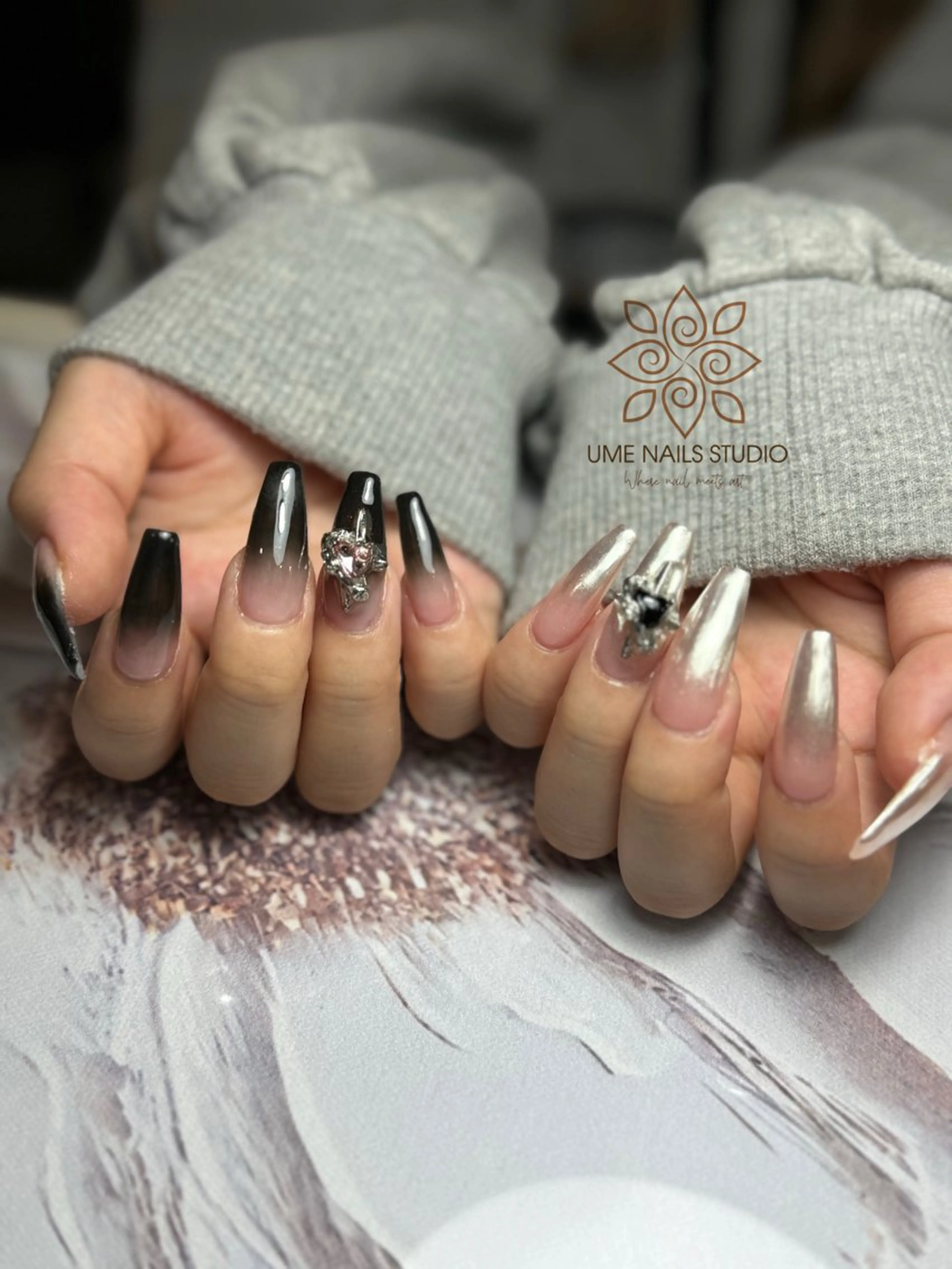 ネイル チークネイル クリアネイル ガーリー キラキラネイル 韓国ネイル ハンドネイル Ume Nail Studioのネイルデザイン