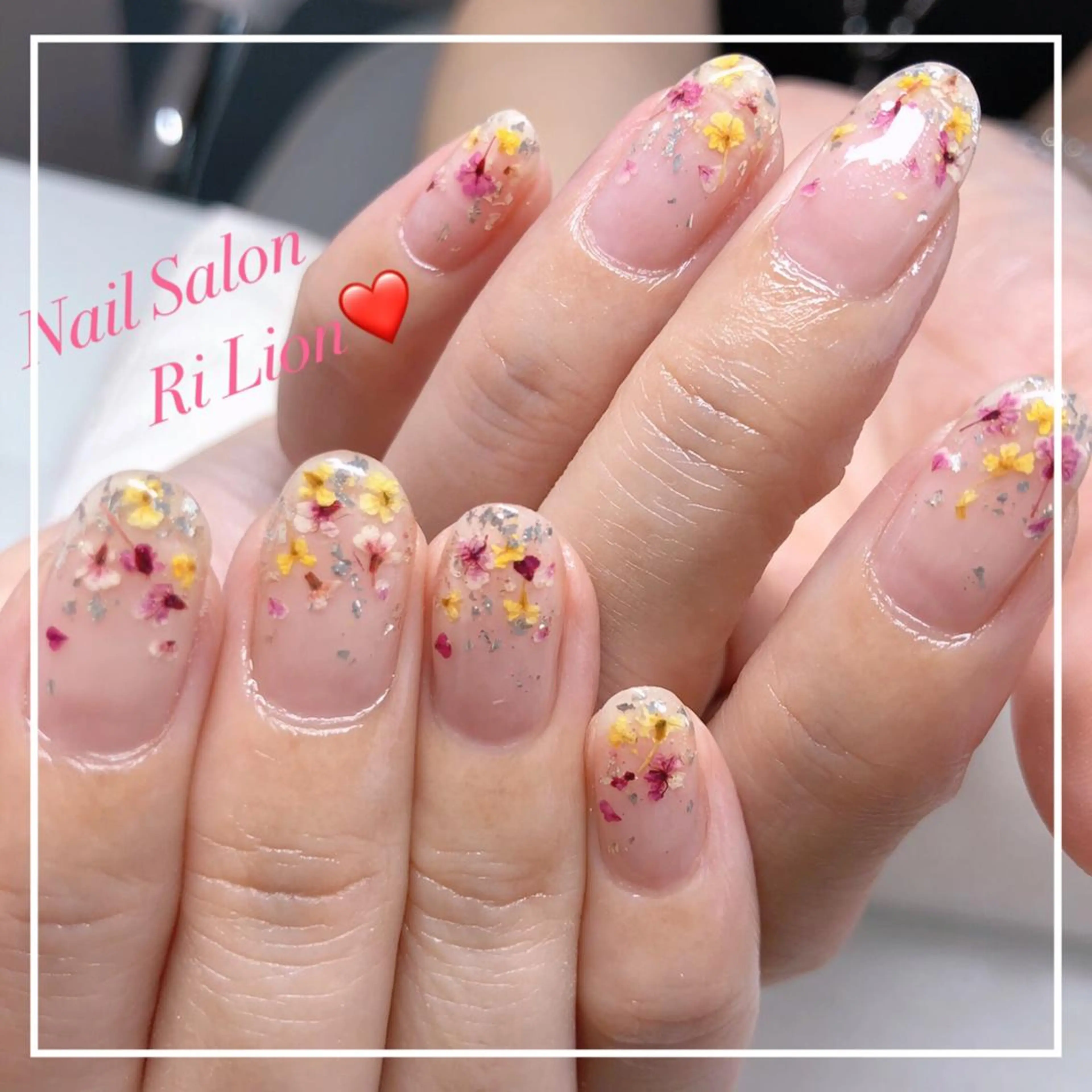 ネイル 黄色 RiLion💗 Risa🦋💜のネイルデザイン