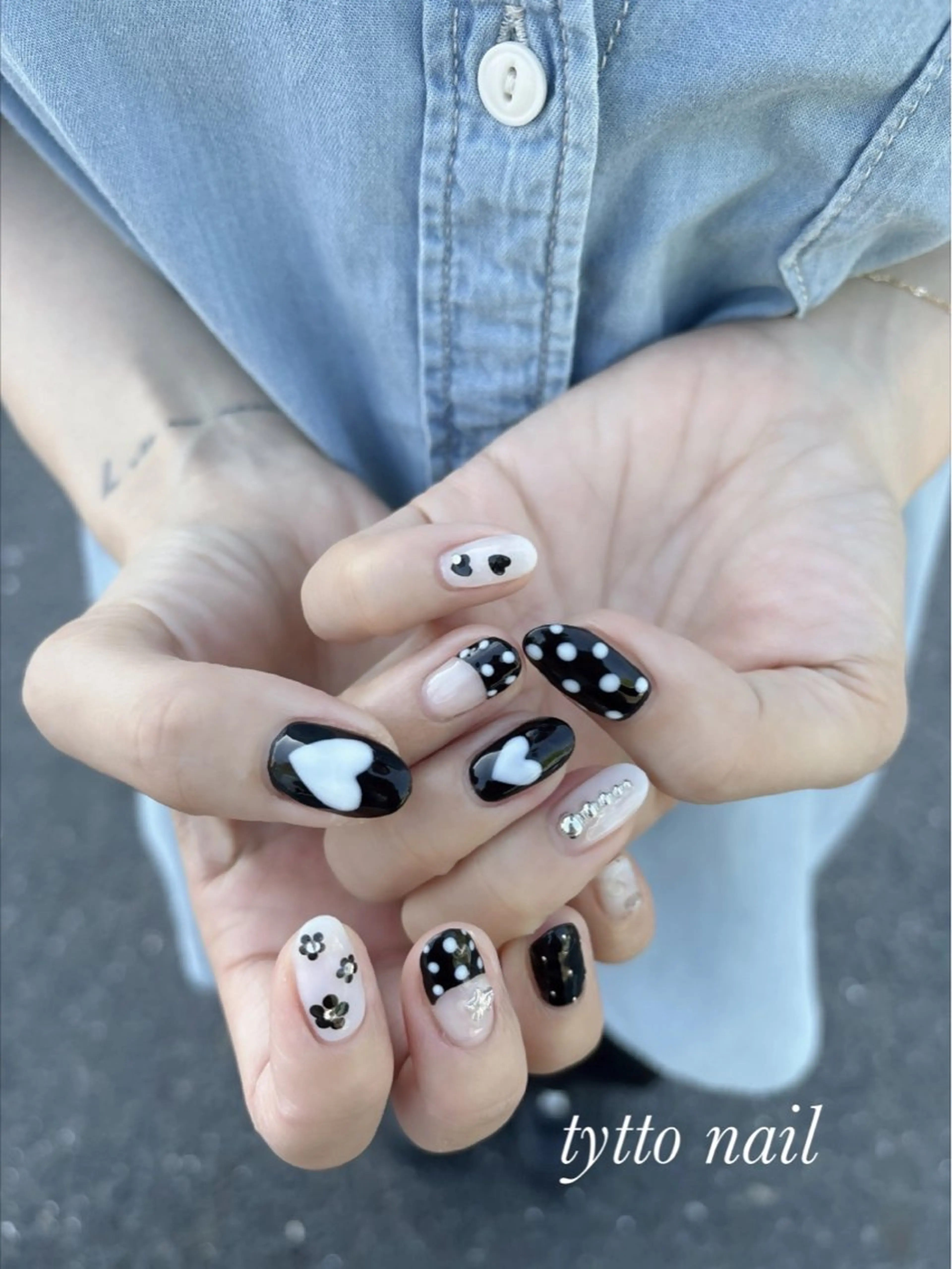 ネイル ドット キラキラネイル ワンカラーネイル ストーンネイル ハンドネイル tytto nail ❤︎‪‪eri‪‪のネイルデザイン