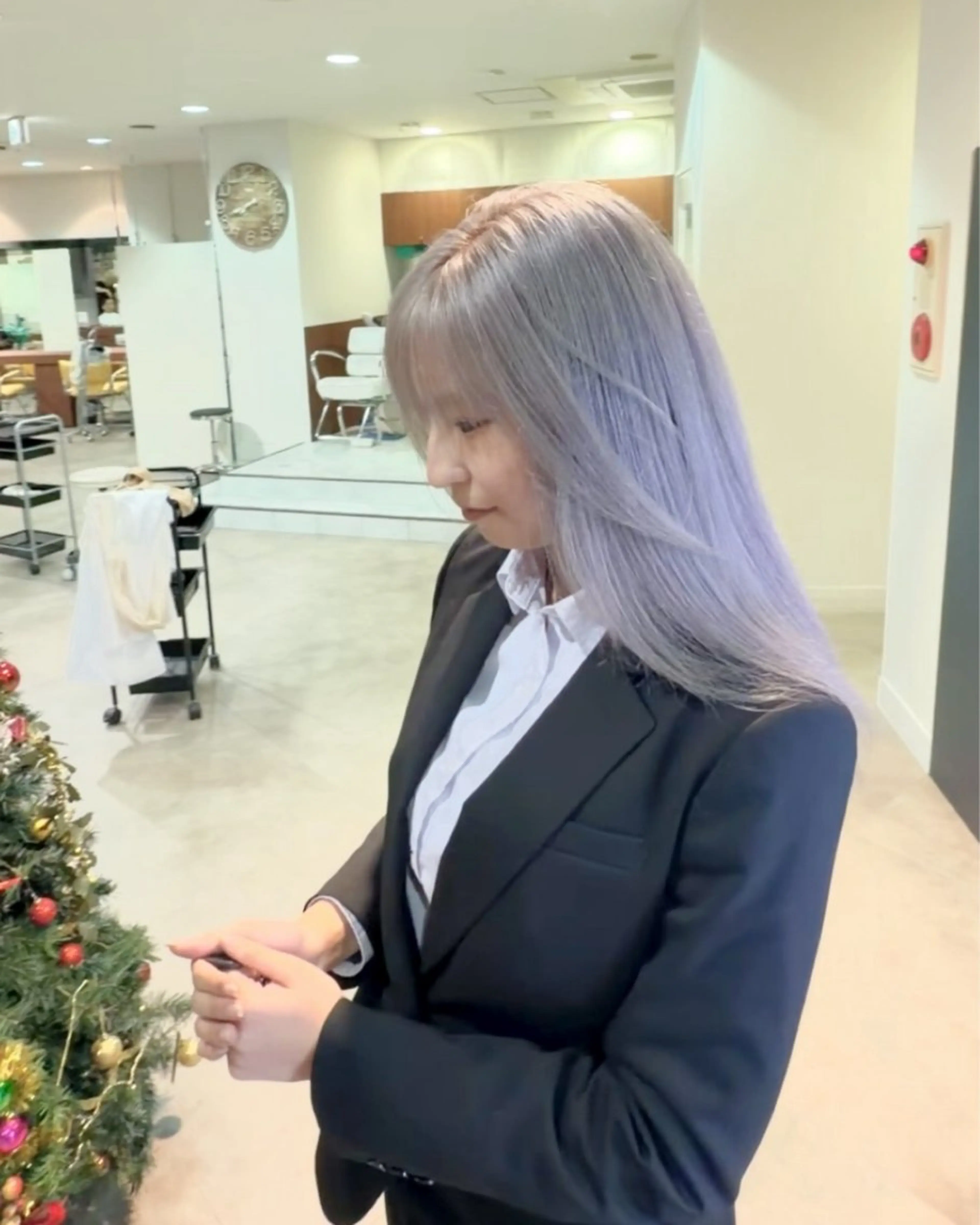 ロング カラー ラベンダーカラー ヘアサロンアウラ所属・旭岡龍明/ハイトーン /ケアブリーチのヘアスタイル