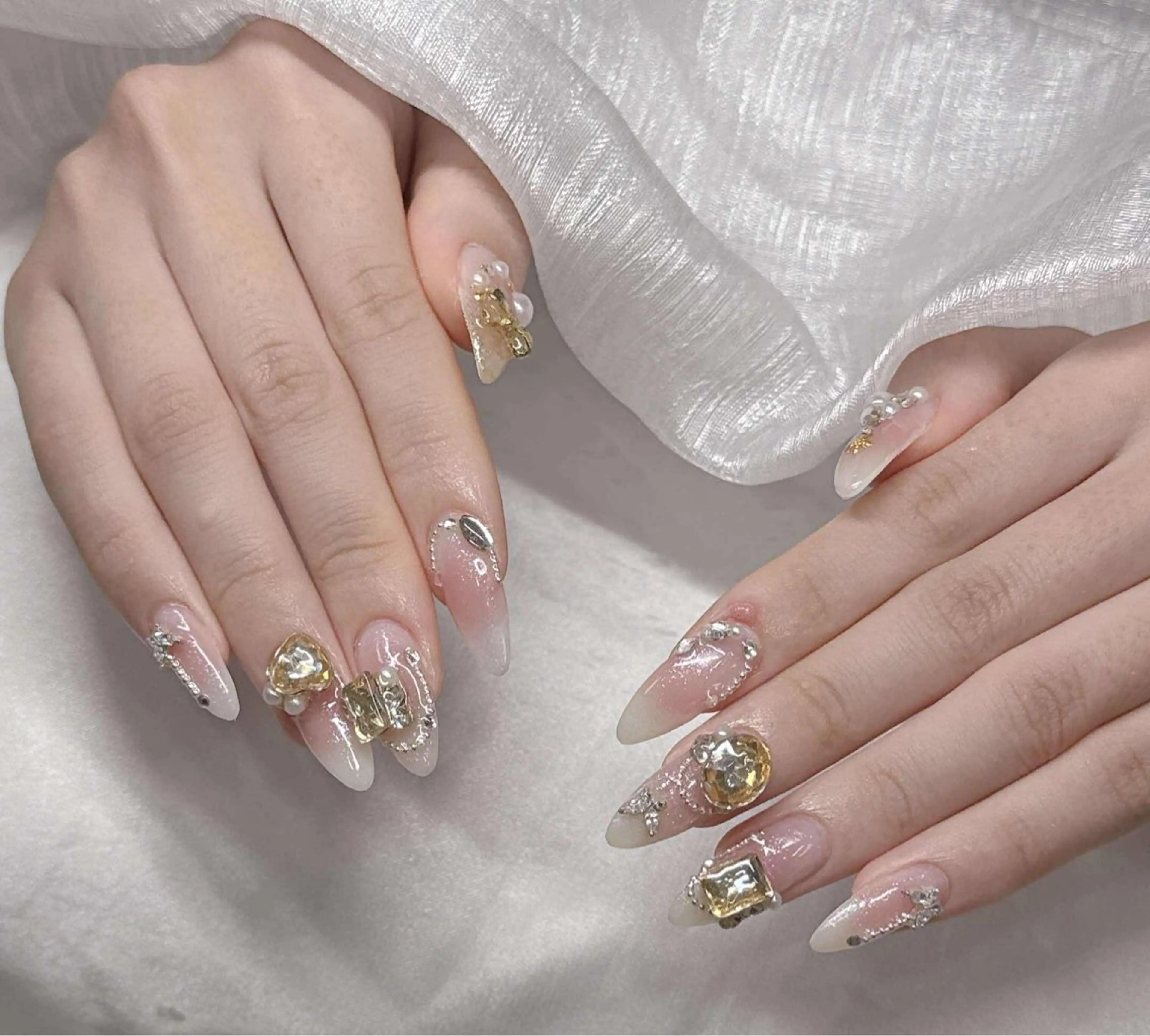 ネイル ハンドネイル Lee Nailsのネイルデザイン