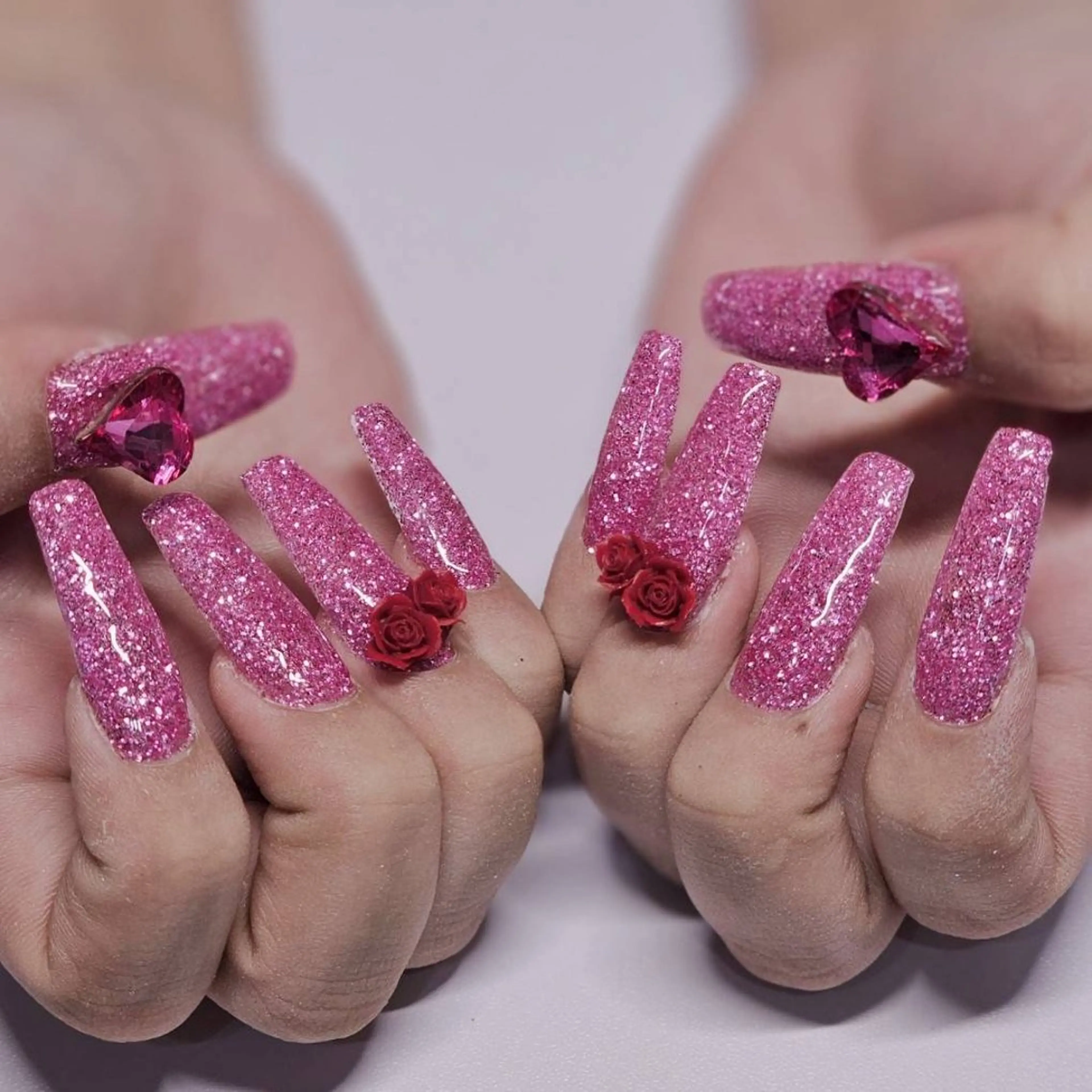 ネイル ラメ(グリッター) 持ち込み ワンカラーネイル ピンク ハンドネイル よしだ ひろきのネイルデザイン