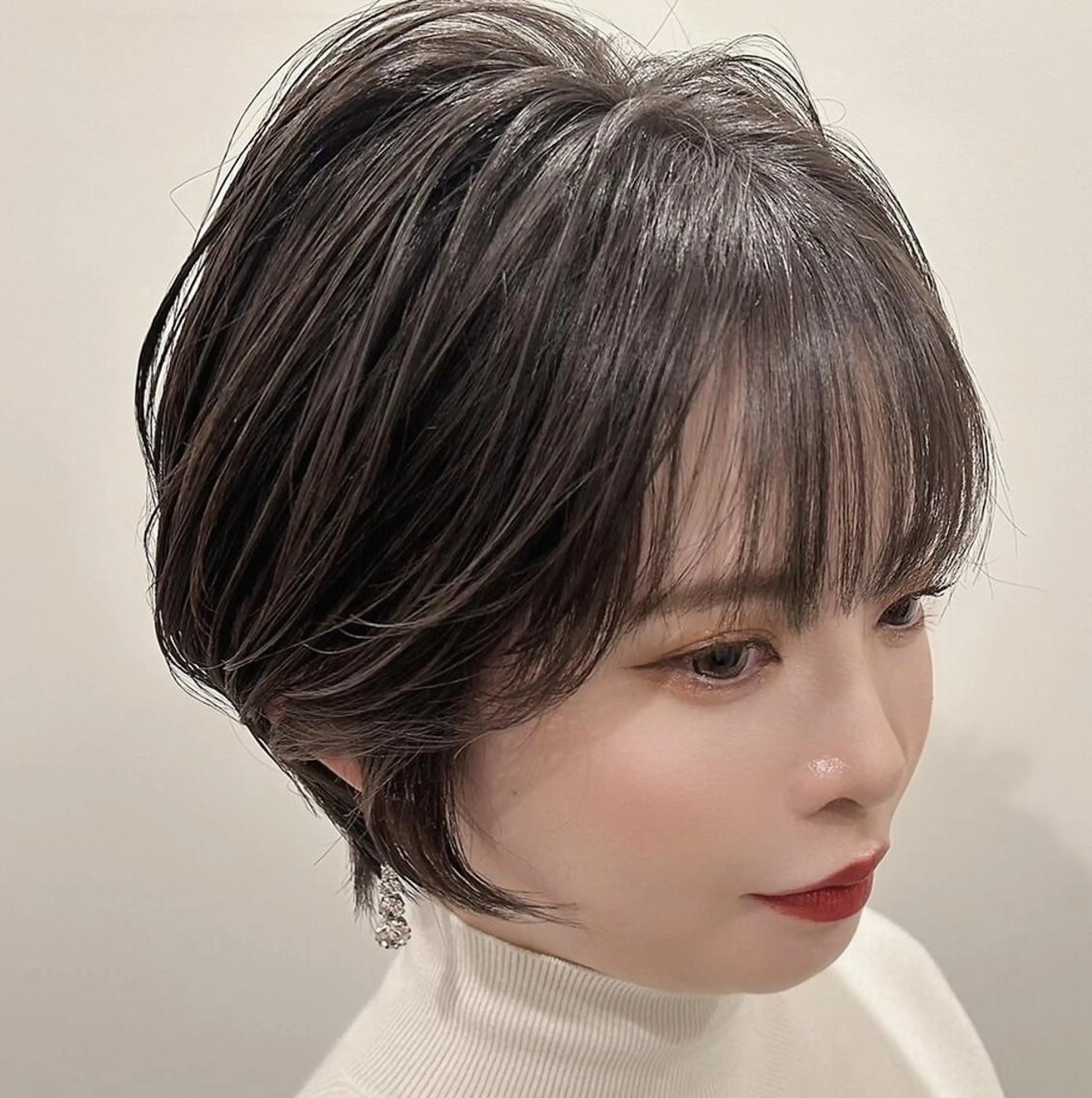 ショート ショートボブ ハンサムショート 丸みショート ボブ ショートヘア カット 縮毛矯正 Halo/長居美容室 似合わせカット/ロキのヘアスタイル