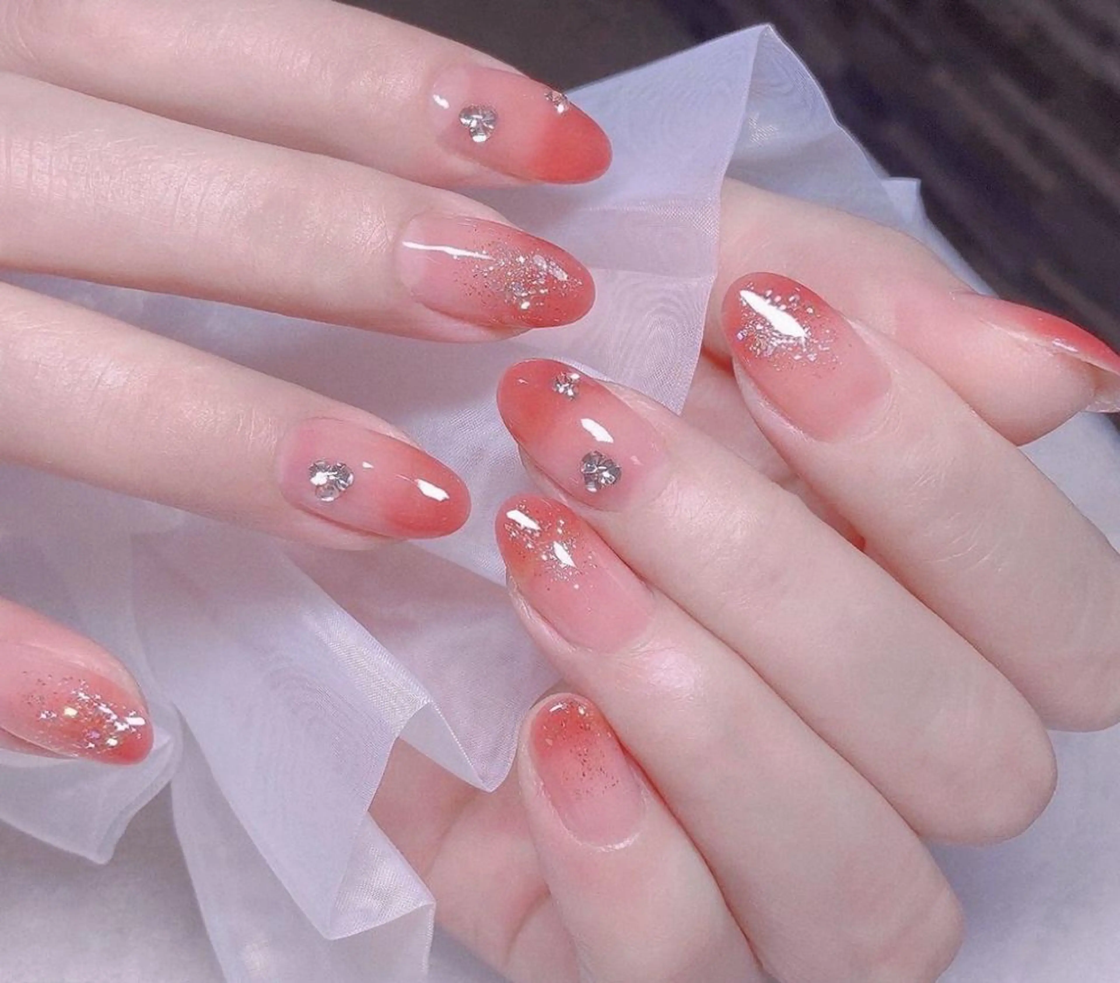 ネイル グラデーション AngelChris ビューティーサロンのネイルデザイン