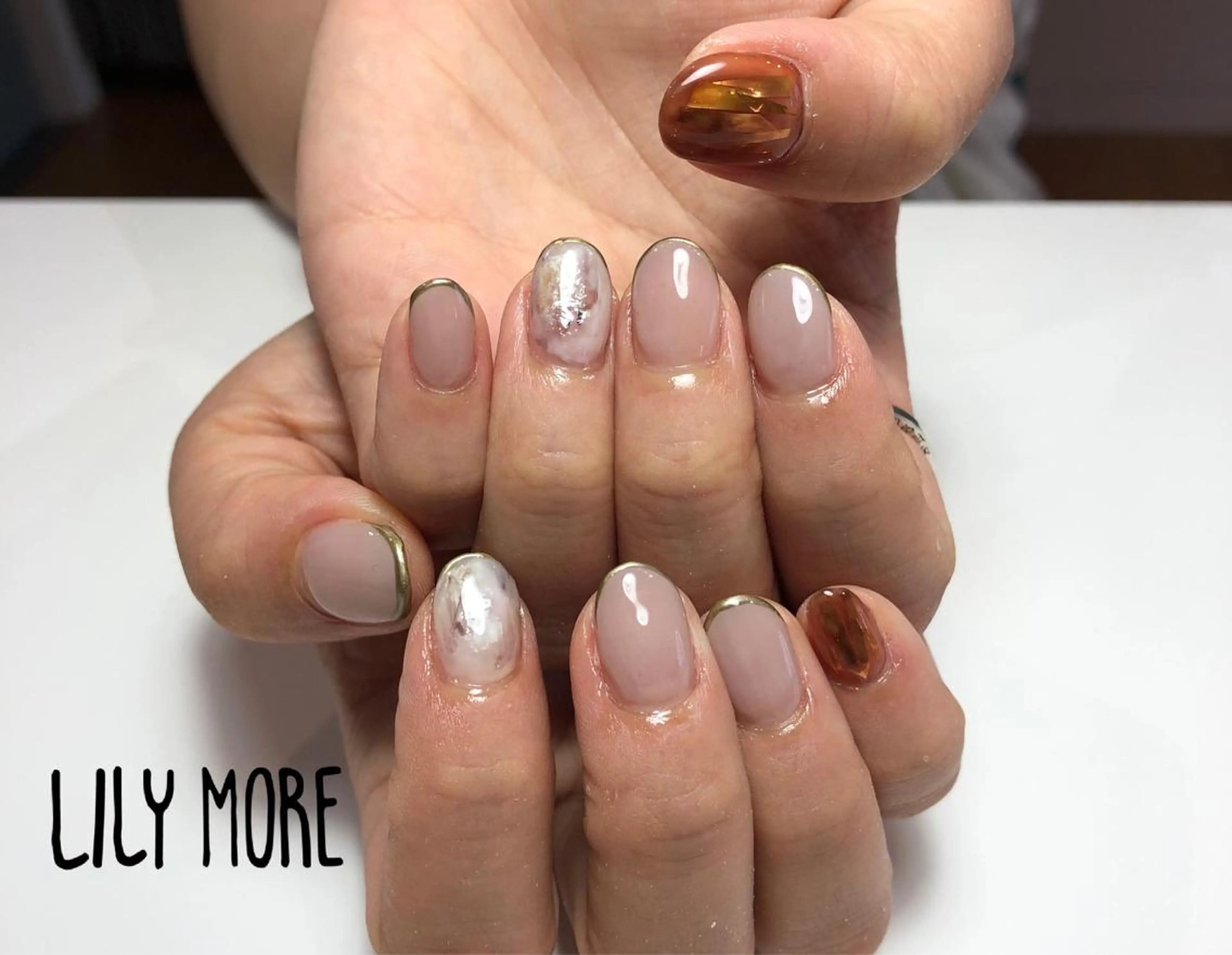 ネイル ニュアンスネイル Lily closetのネイルデザイン