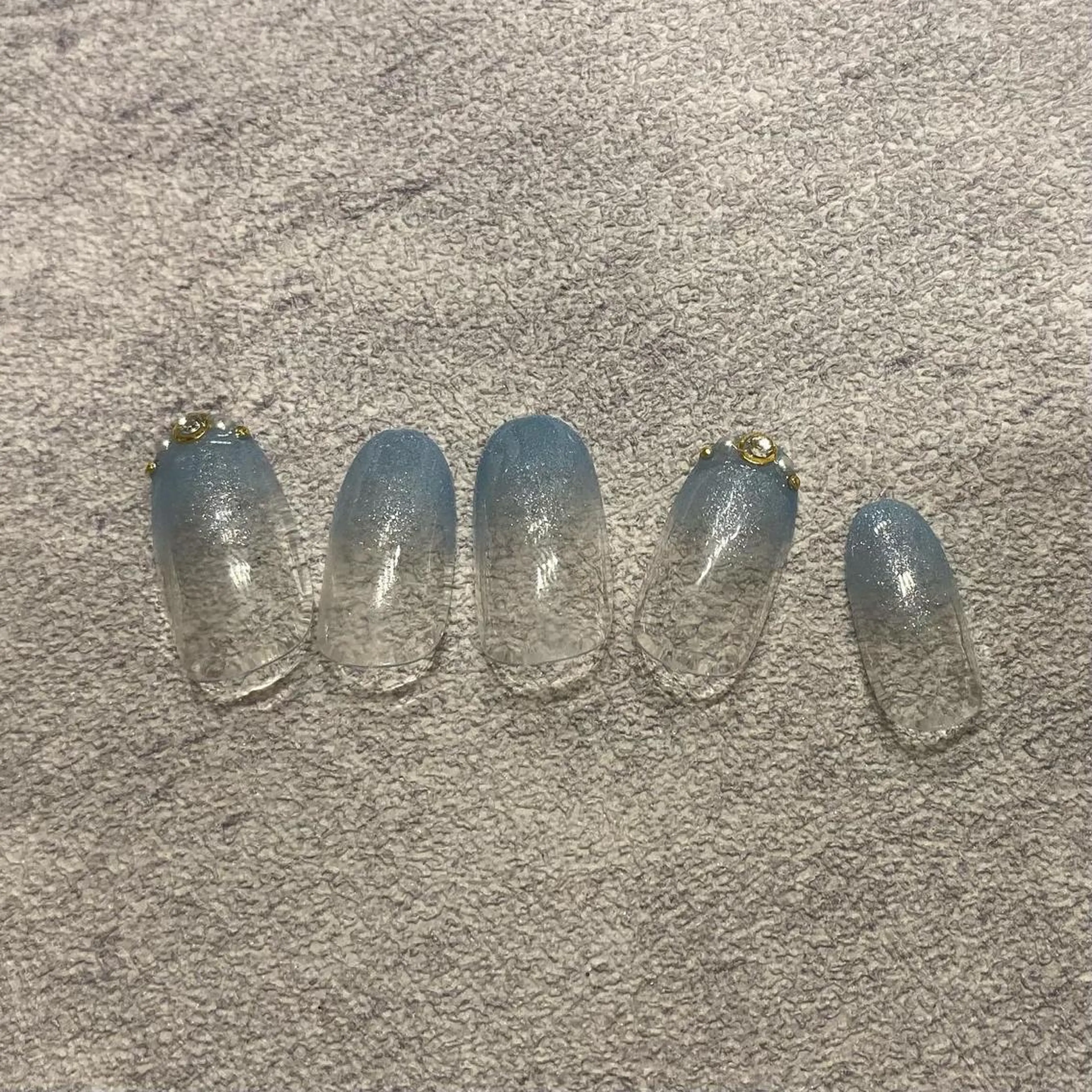 ネイル オーロラネイル キラキラネイル ロングネイル ミラーネイル ニュアンスネイル ハンドネイル melu所属・melu yukikoのネイルデザイン