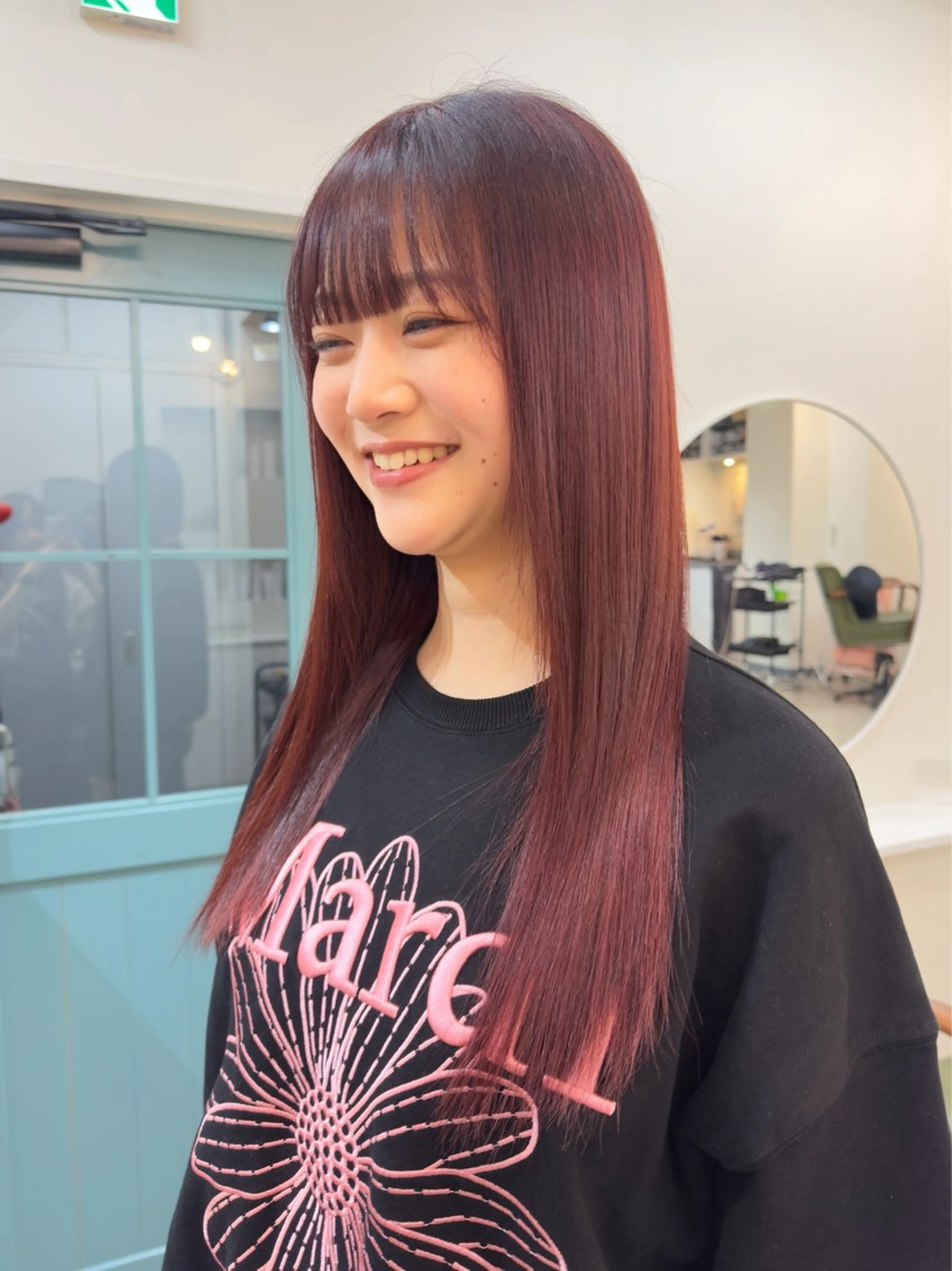 ロング カラー ブリーチ ダブルカラー ブリーチなしカラー レッドカラー ヘアカラー レイヤー/顔周り /いいぬまみかのヘアスタイル